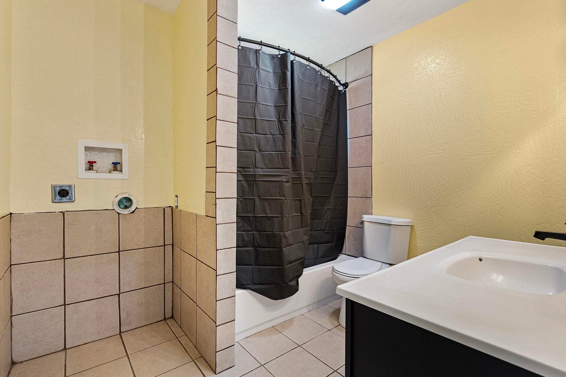 1343 Huntington Street, Crescent City, CA 95531-3325