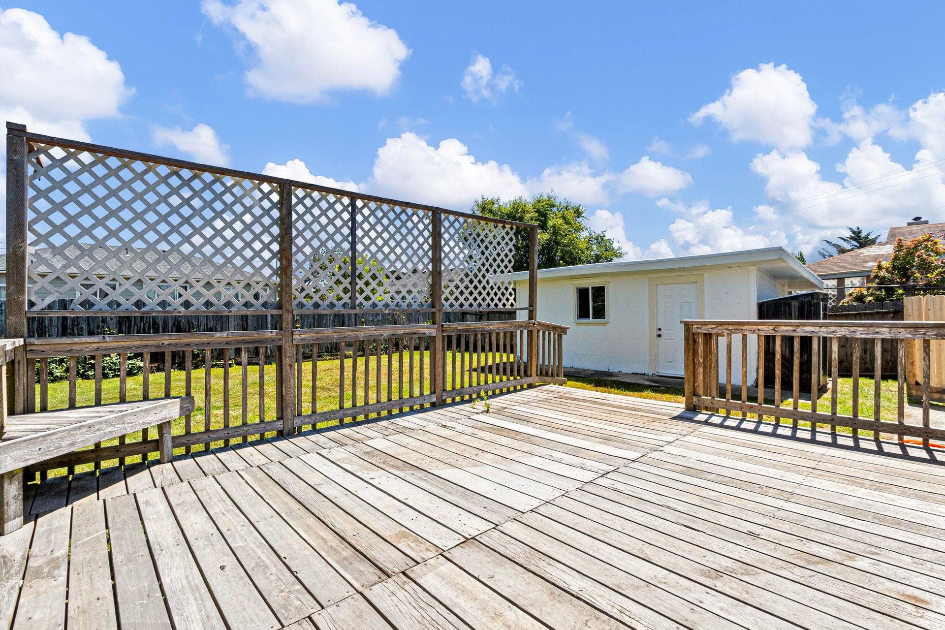 1343 Huntington Street, Crescent City, CA 95531-3325