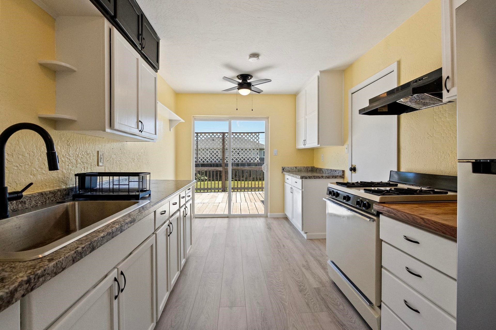 1343 Huntington Street, Crescent City, CA 95531-3325