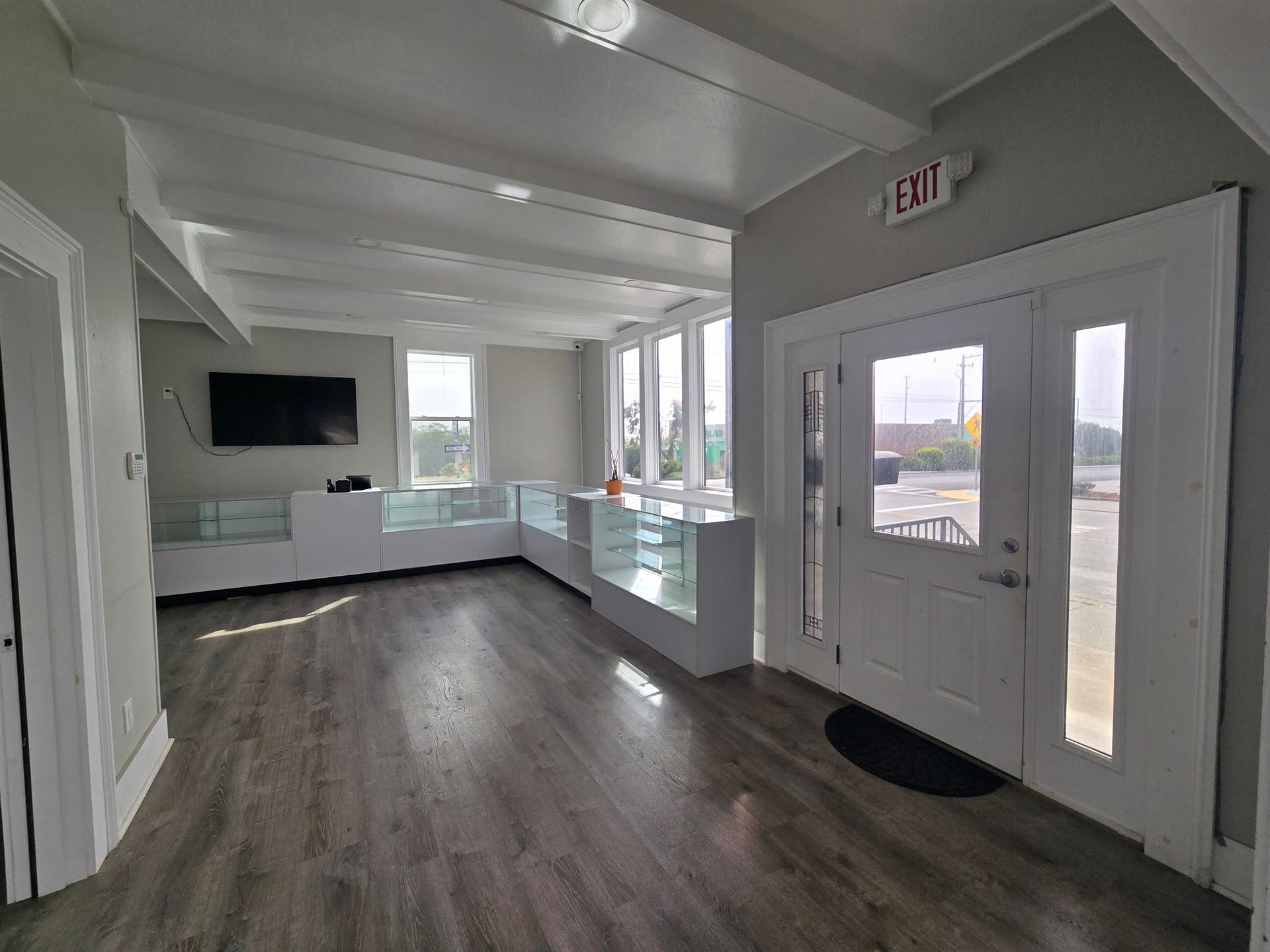 1182 8TH Street, Crescent City, CA 95531