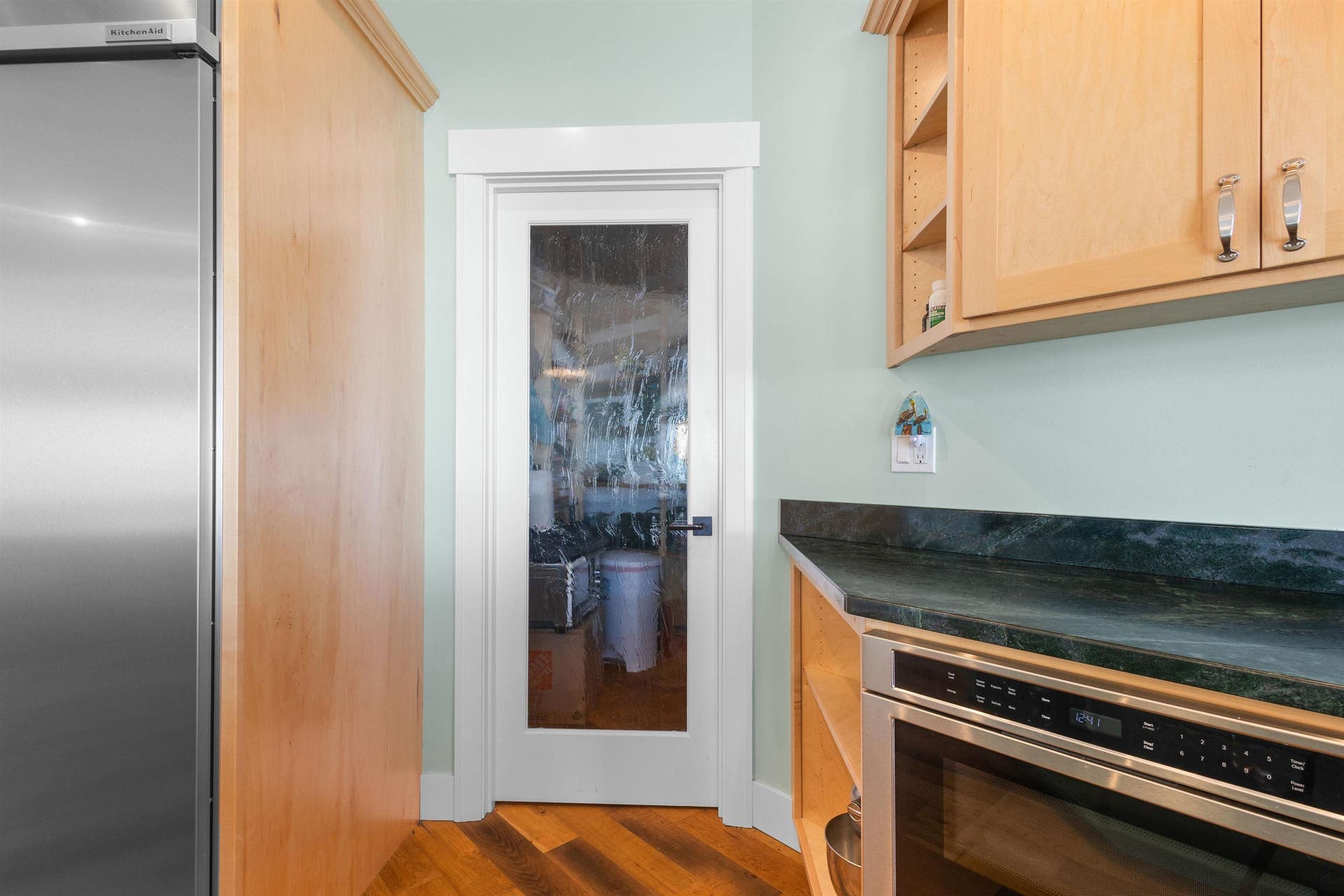 220 Shoreline Drive, Smith River, CA 95567
