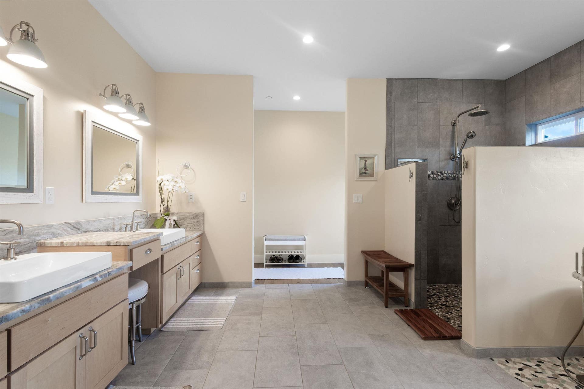 220 Shoreline Drive, Smith River, CA 95567