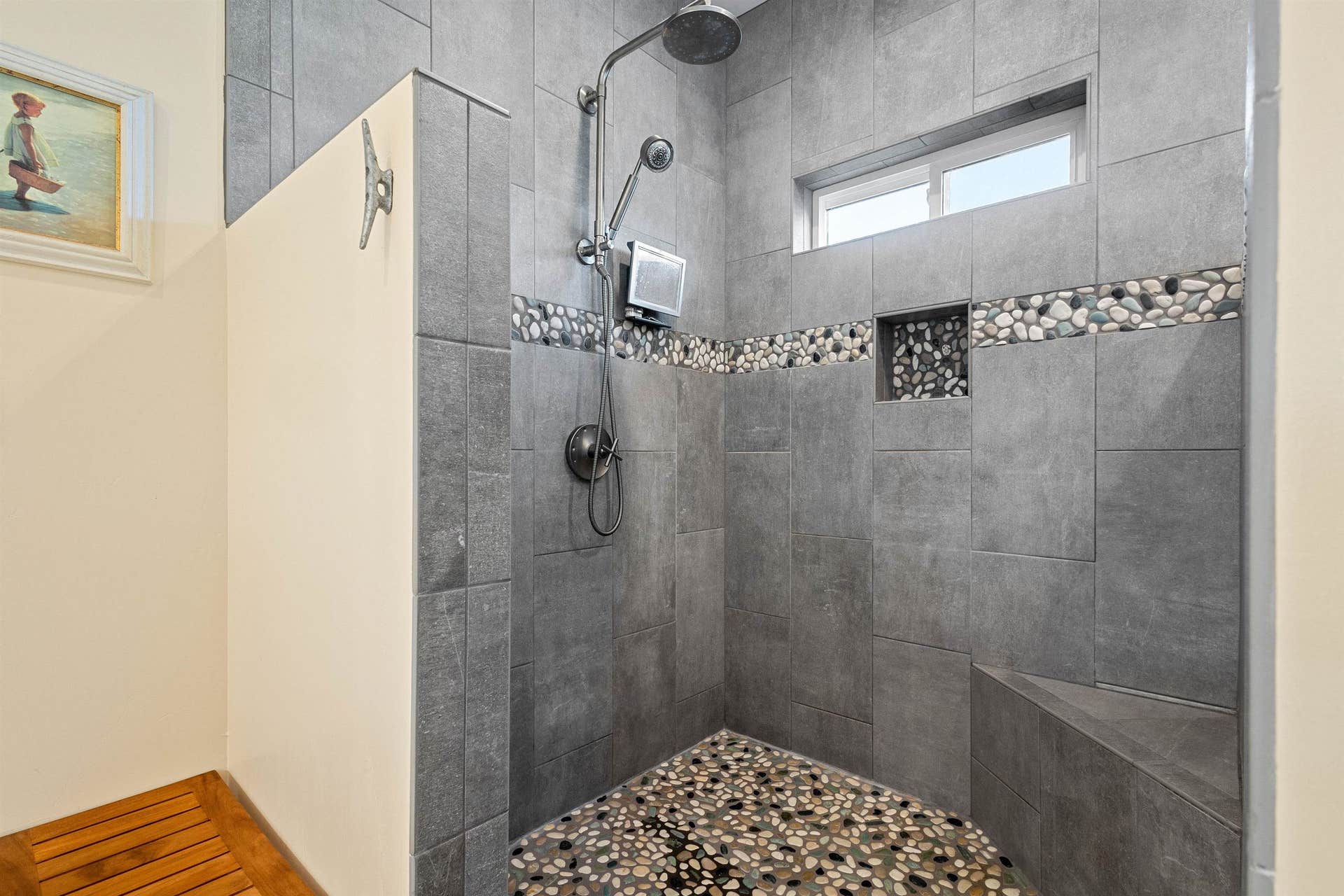 220 Shoreline Drive, Smith River, CA 95567