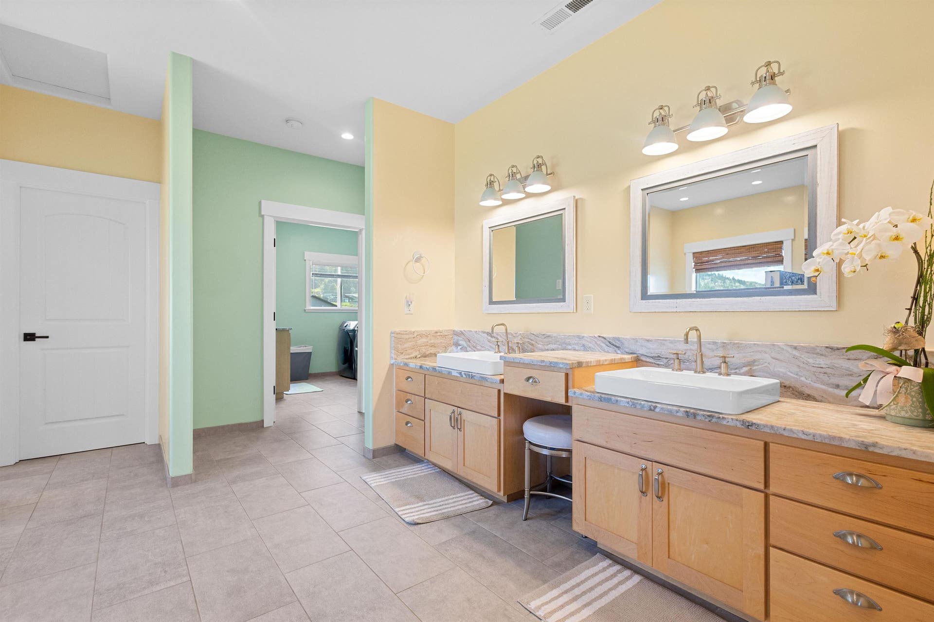 220 Shoreline Drive, Smith River, CA 95567