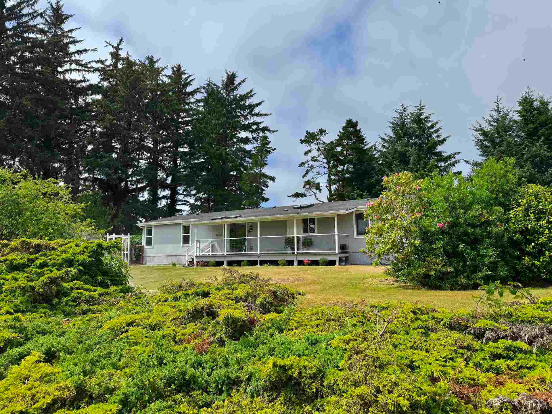 150 Lafayette Way, Crescent City, CA 95531