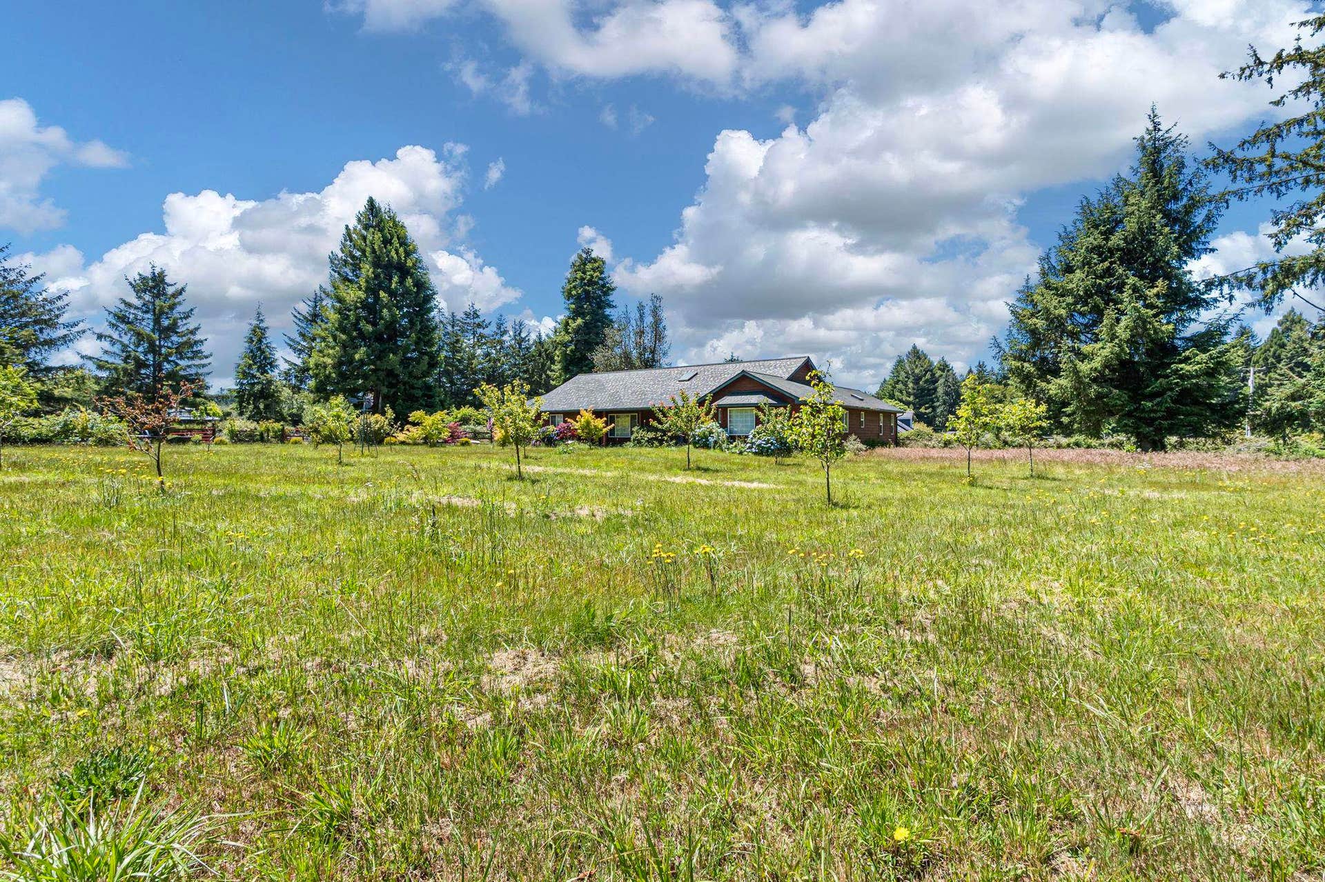 100 Schlack Lane, Crescent City, CA 95531