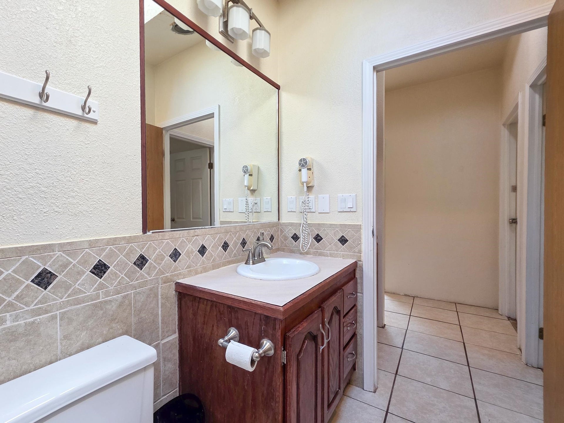 255 Randall Court, Crescent City, CA 95531