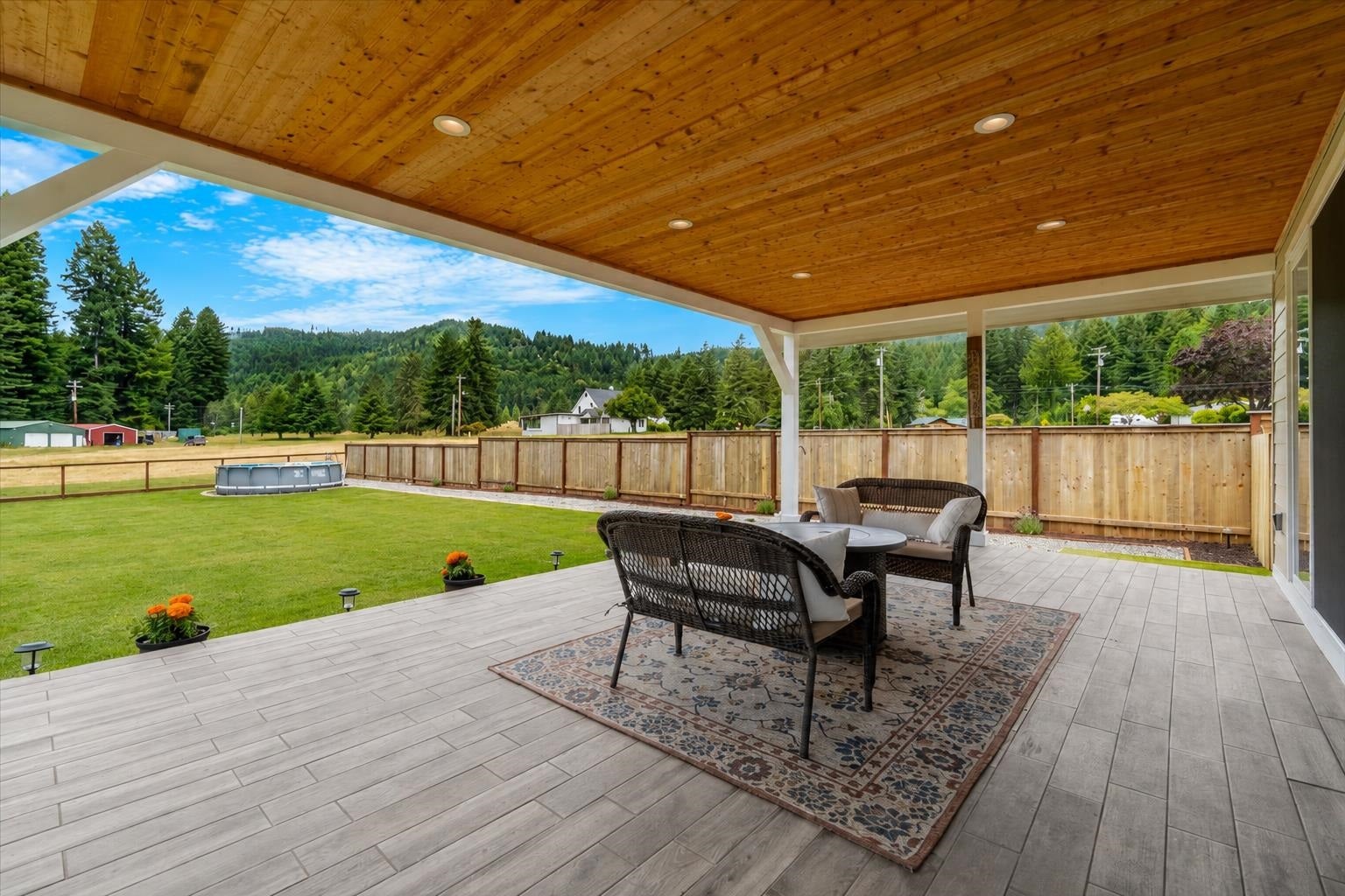 116 Club Dr, Crescent City, CA 95531