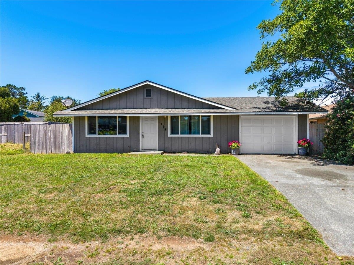 1134 Seville, Crescent City, CA 95531
