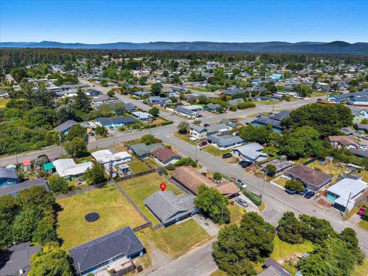 1134 Seville, Crescent City, CA 95531