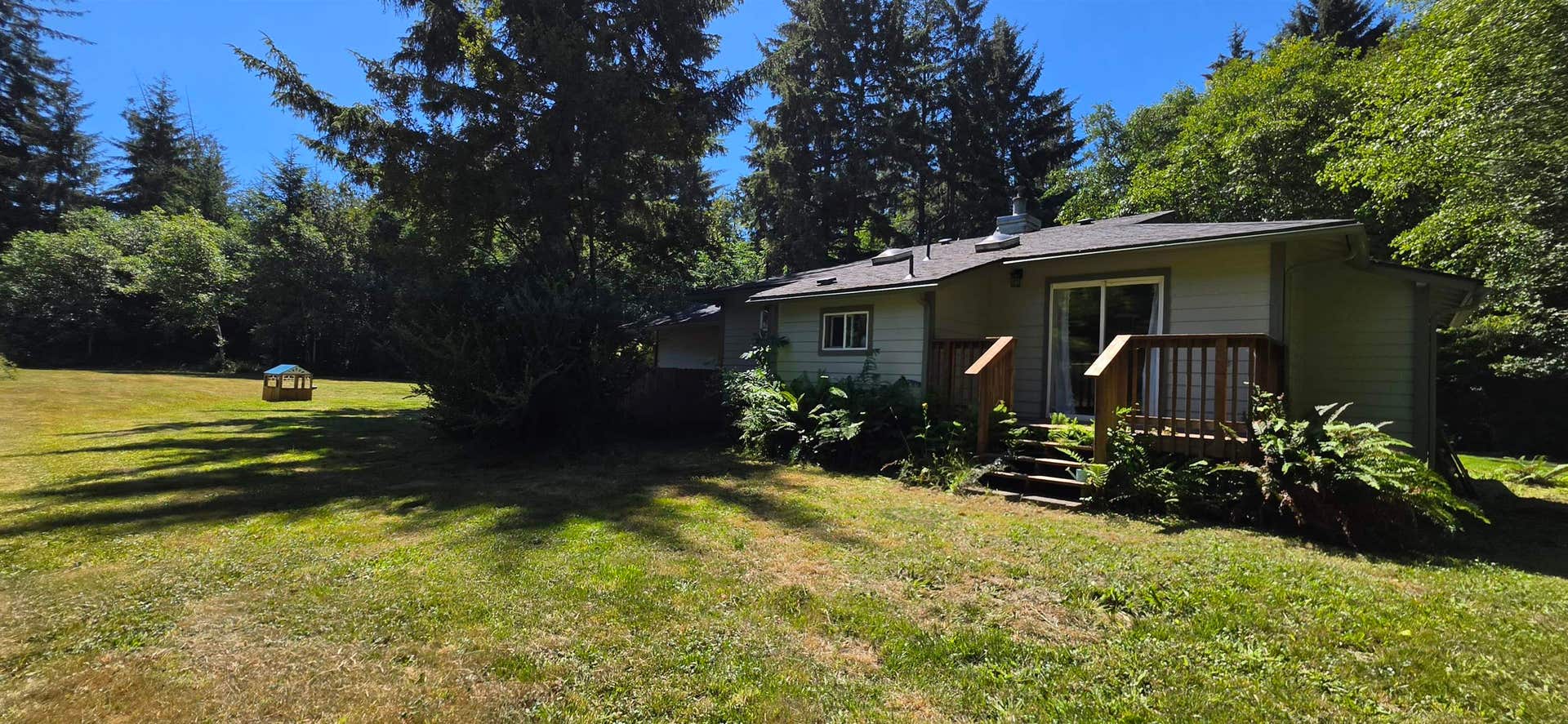 1260 Pine Grove Road, Crescent City, CA 95531