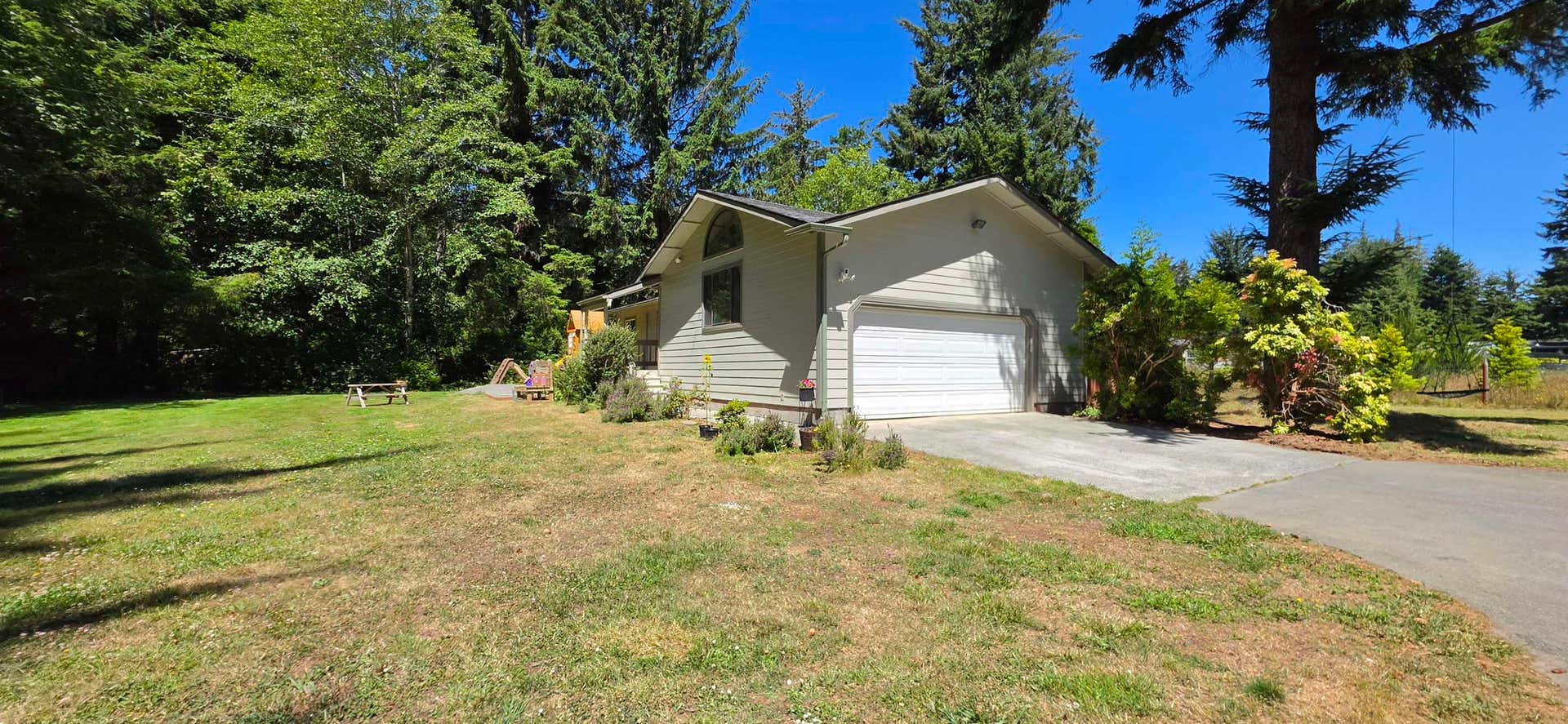 1260 Pine Grove Road, Crescent City, CA 95531