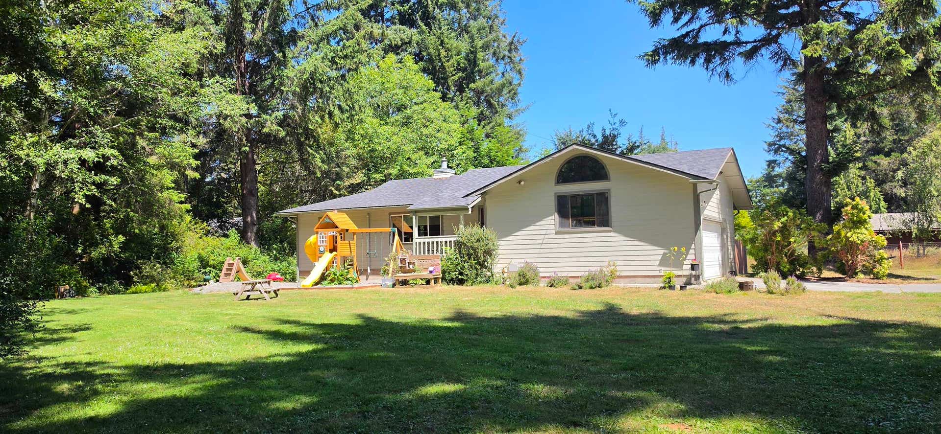 1260 Pine Grove Road, Crescent City, CA 95531