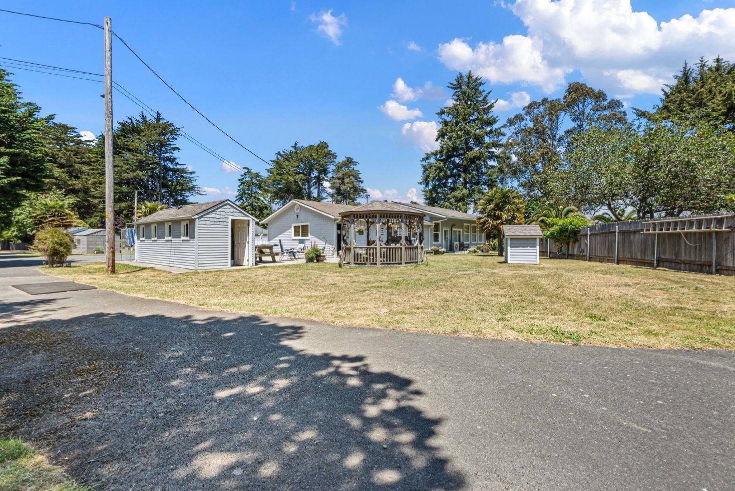700 & 740 Oak Road, Crescent City, CA 95531