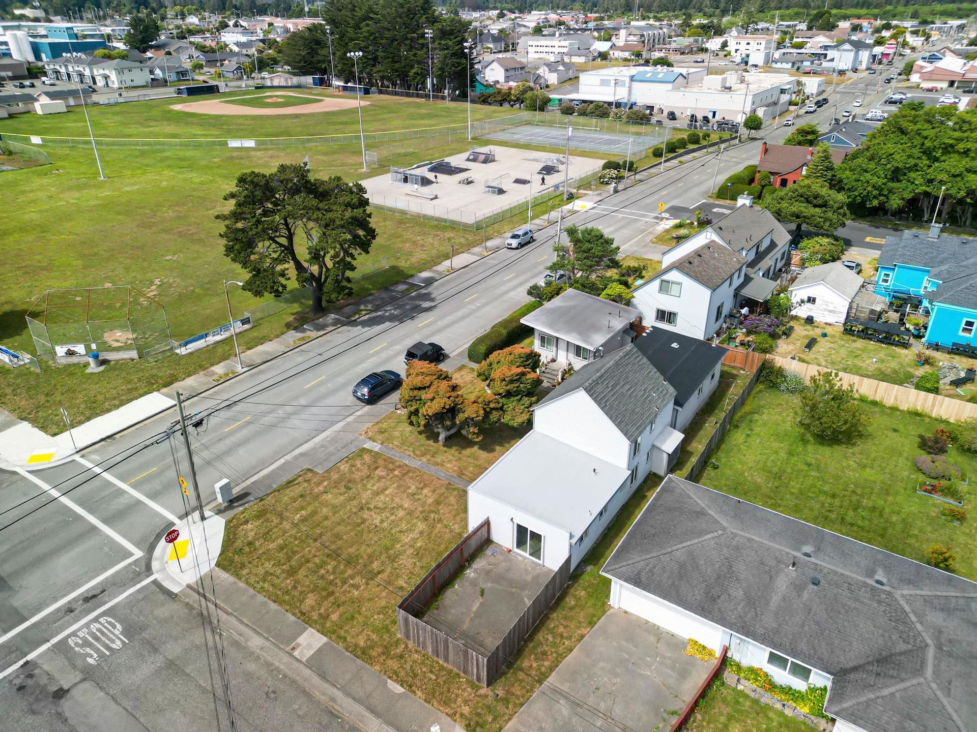 403-433 5 Th Street, Crescent City, CA 95531