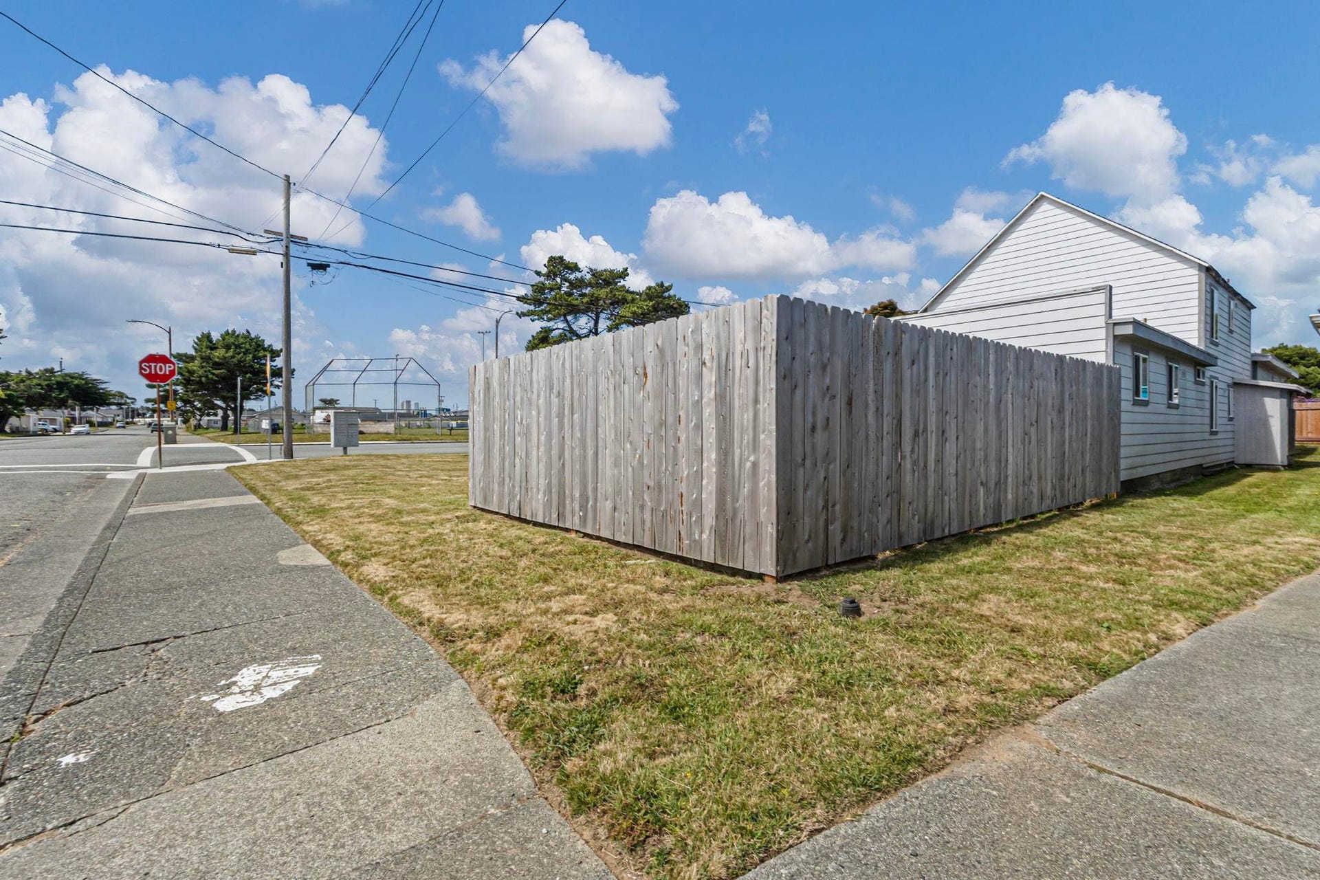 403-433 5 Th Street, Crescent City, CA 95531