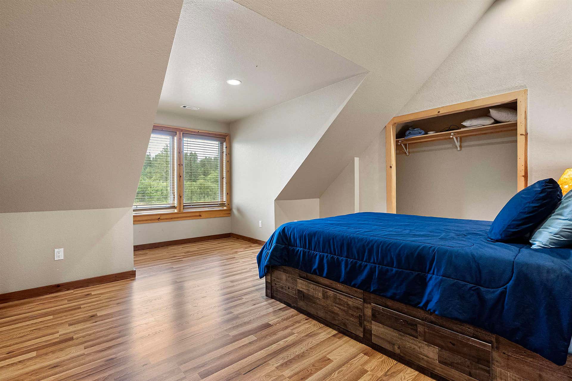 300 Cedar Lodge Lane, Smith River, CA 95567