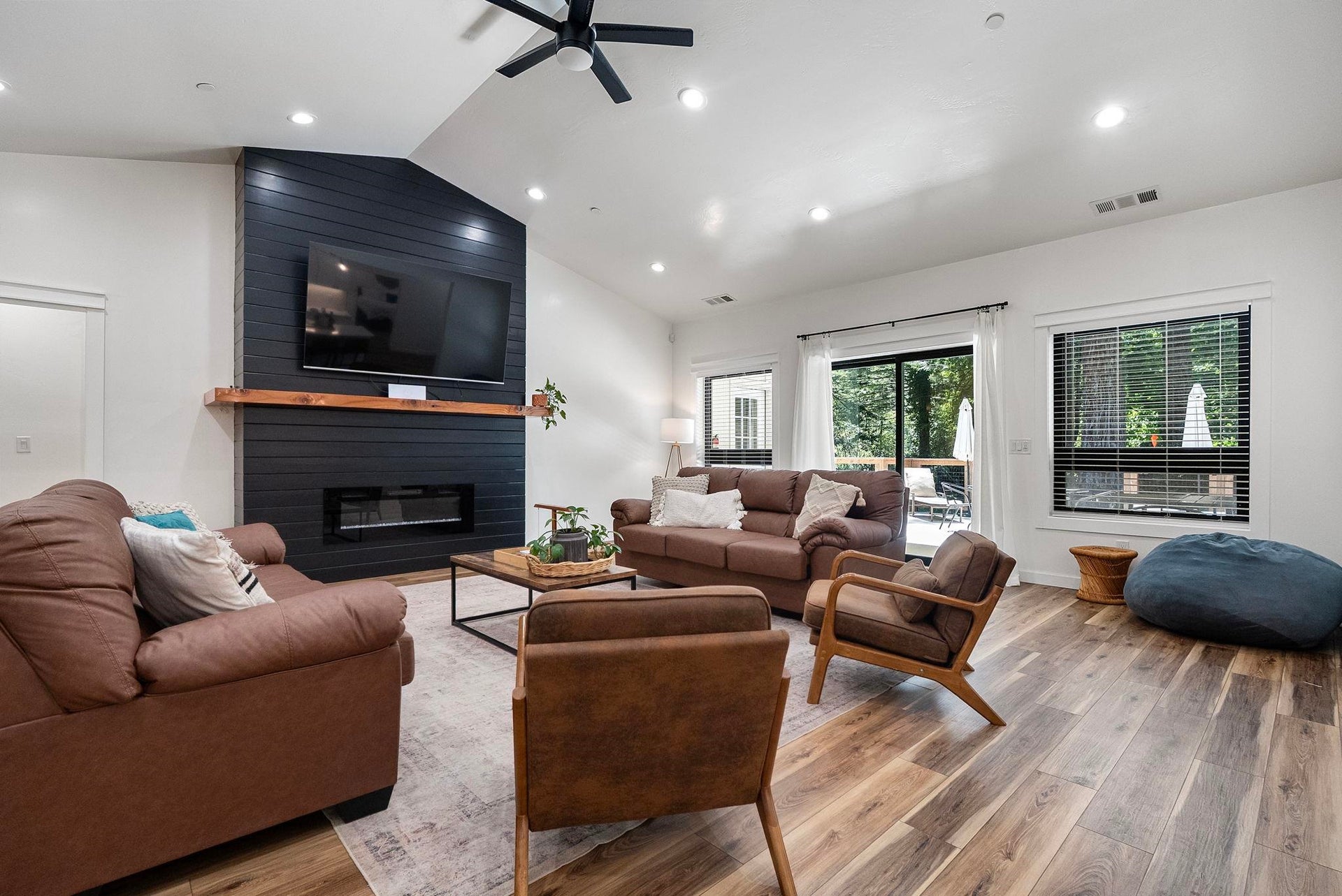 100 Tolowa Road, Crescent City, CA 95531-8813