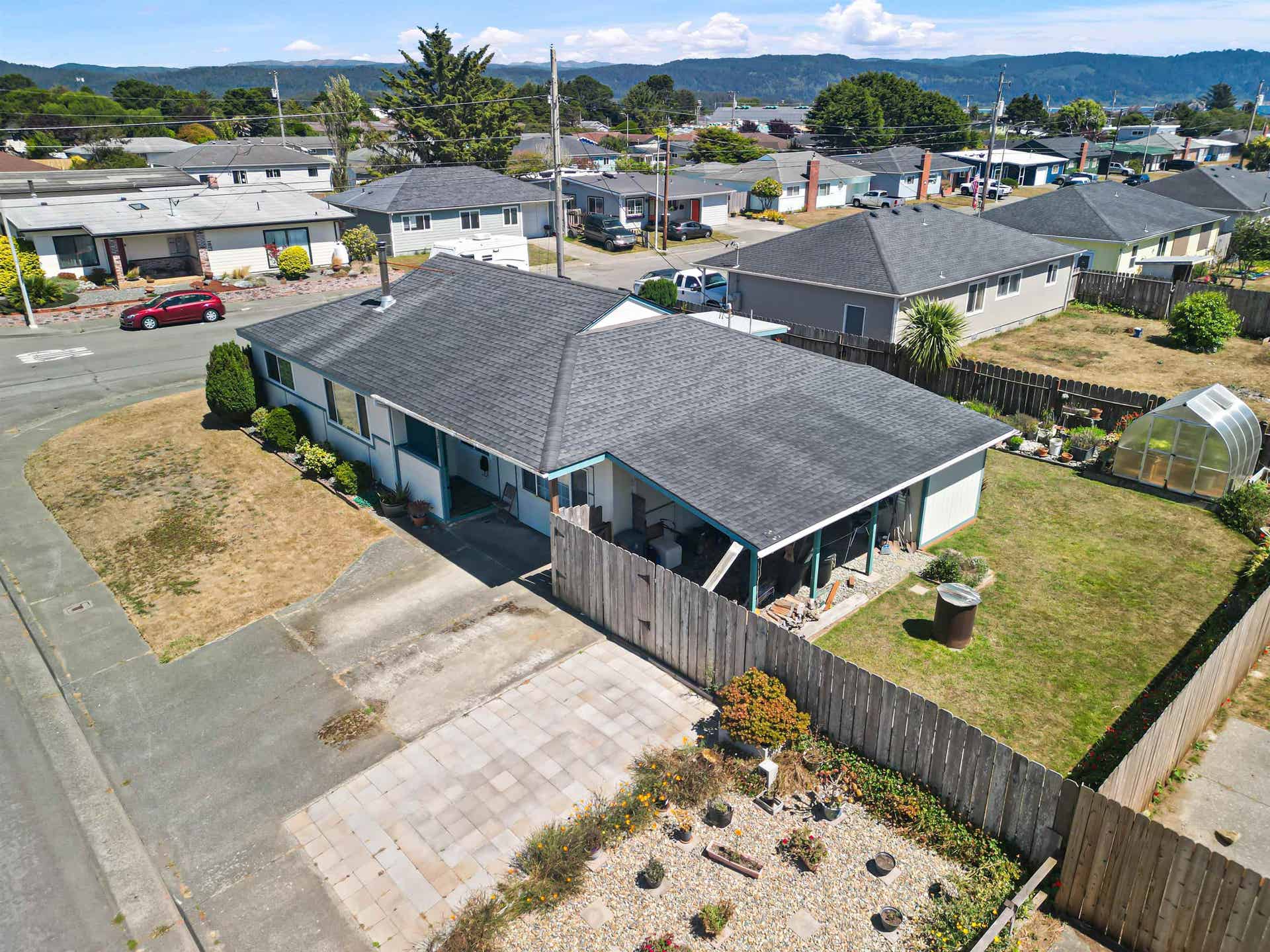 220 W Condor Street, Crescent City, CA 95531