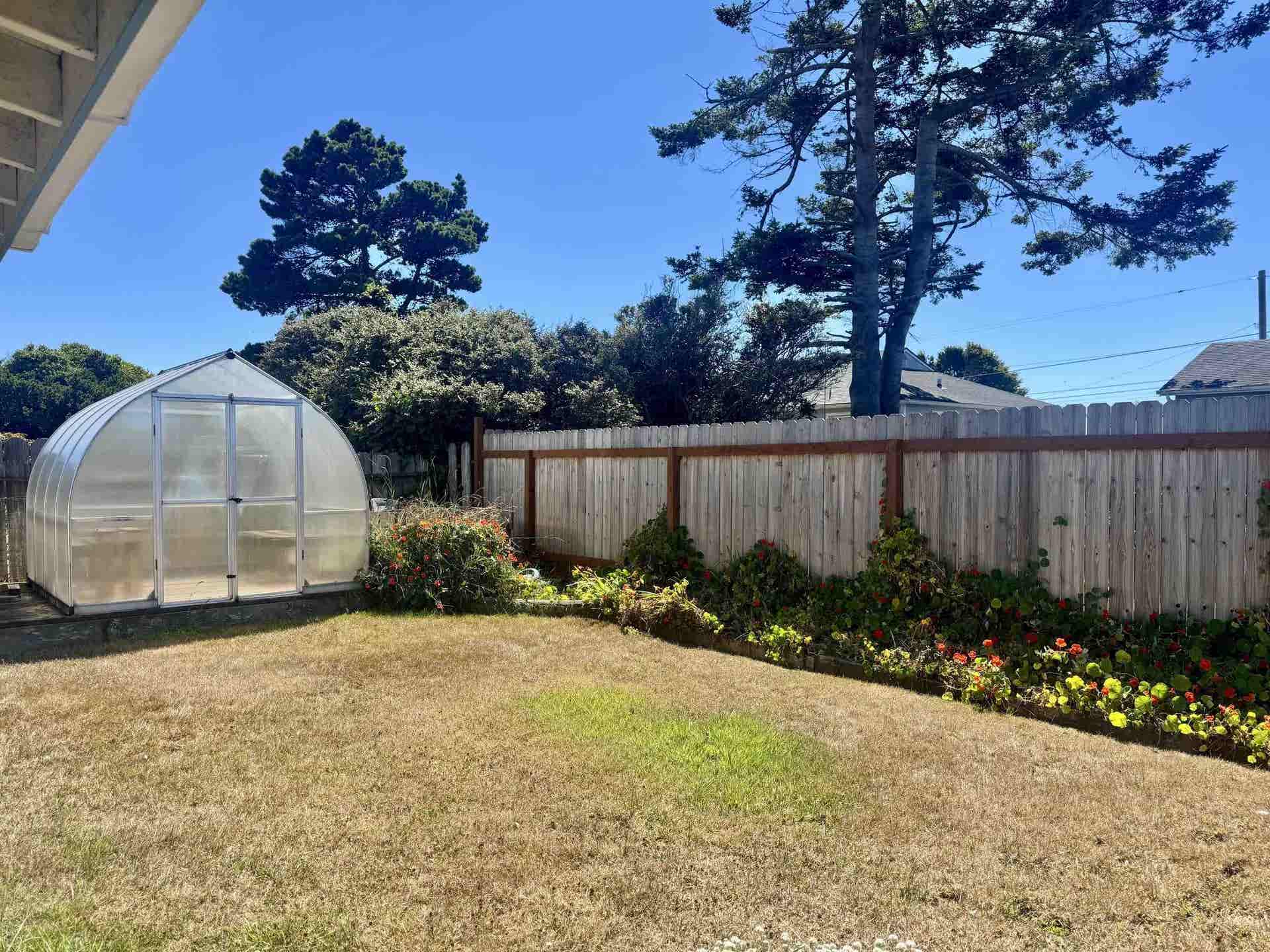220 W Condor Street, Crescent City, CA 95531