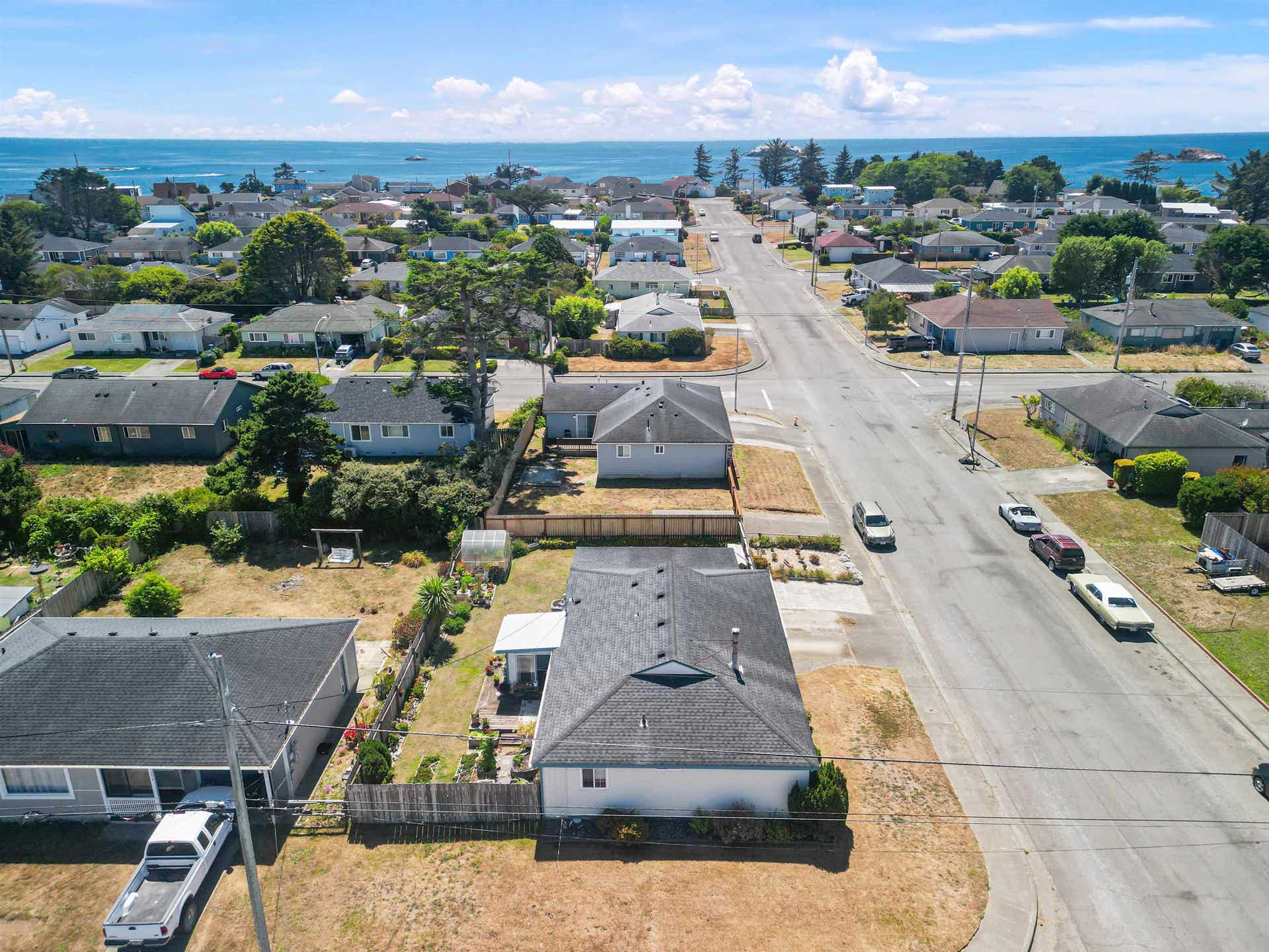 220 W Condor Street, Crescent City, CA 95531