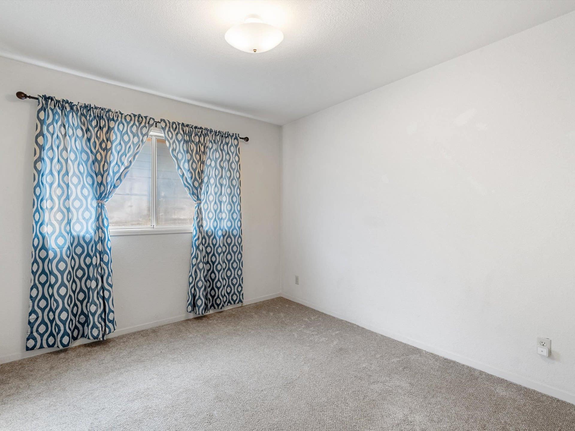 127 E Coolidge, Crescent City, CA 95531