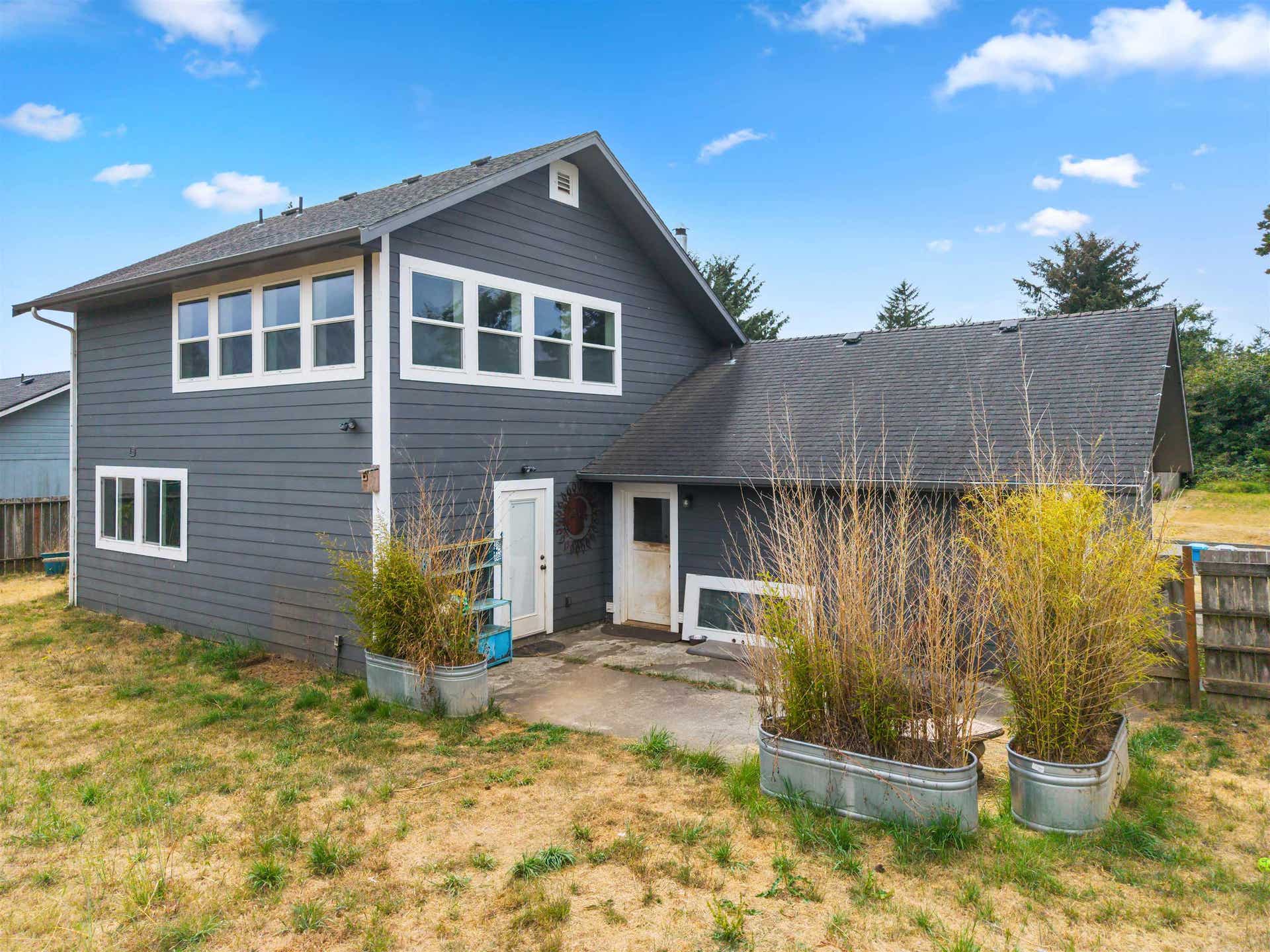 120 Victoria Lane, Crescent City, CA 95531