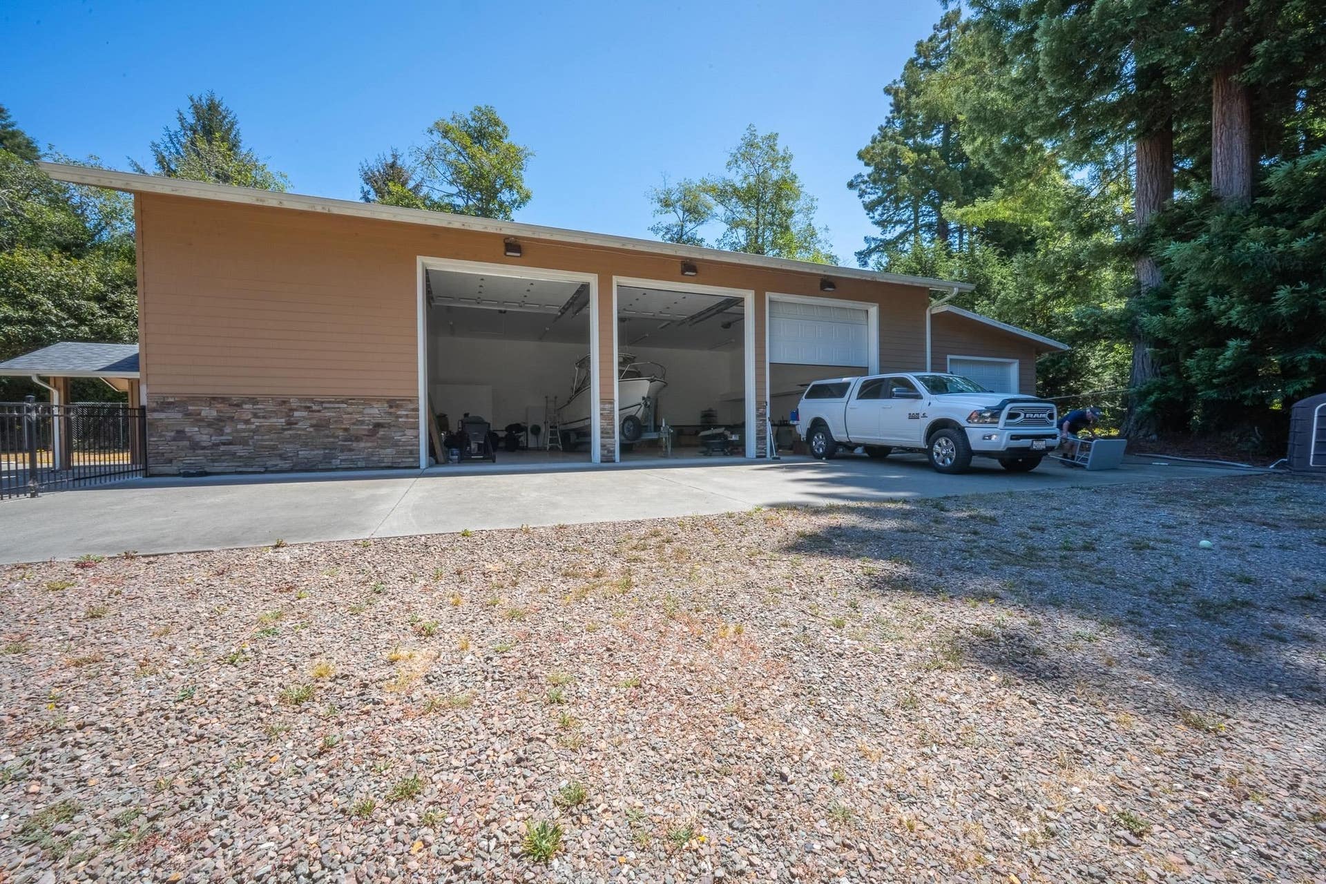 265 Little Redwood Lane, Crescent City, CA 95531