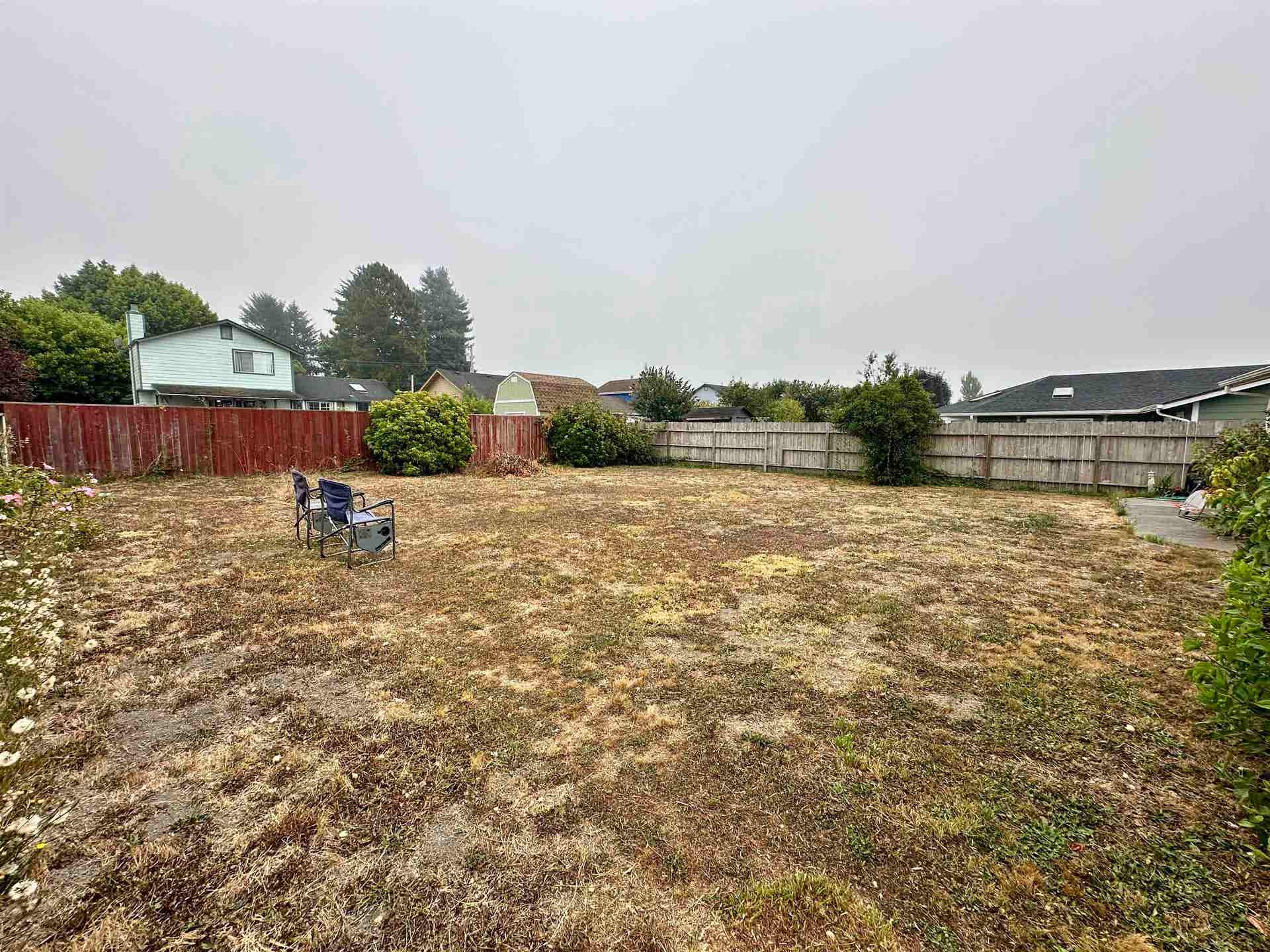 395 N Bradford Street, Smith River, CA 95567