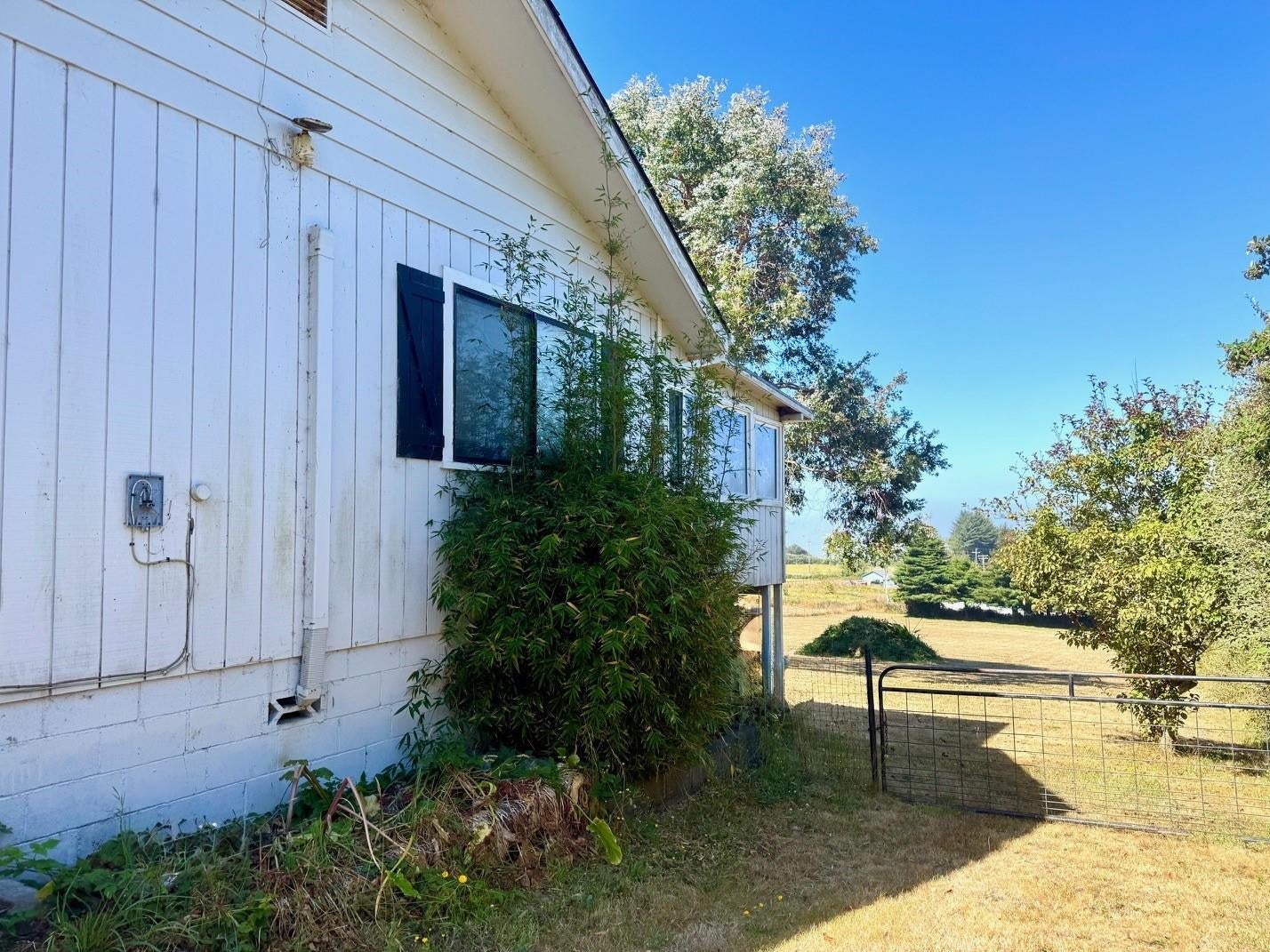 13850 Ocean View Drive, Smith River, CA 95567
