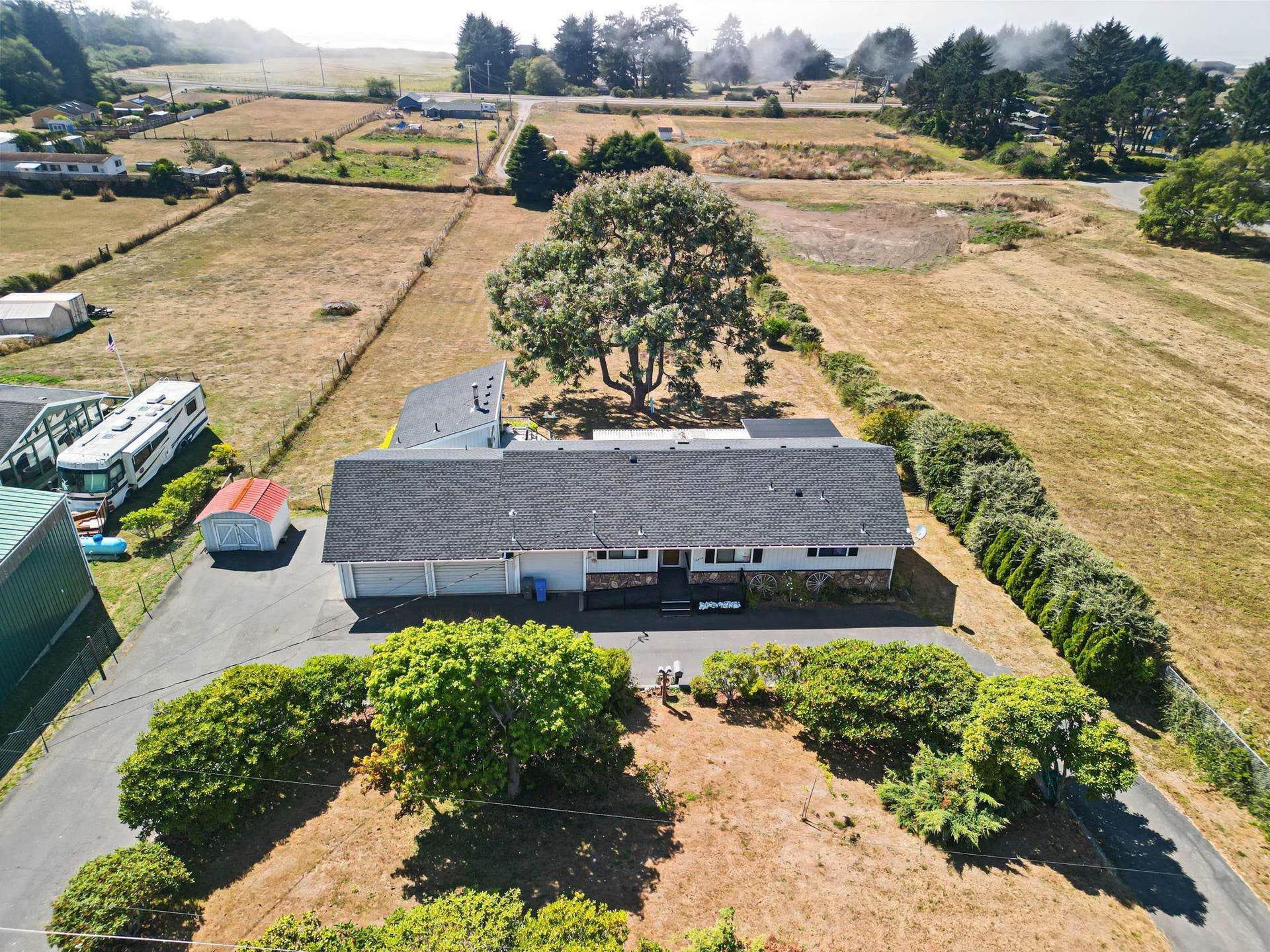 13850 Ocean View Drive, Smith River, CA 95567