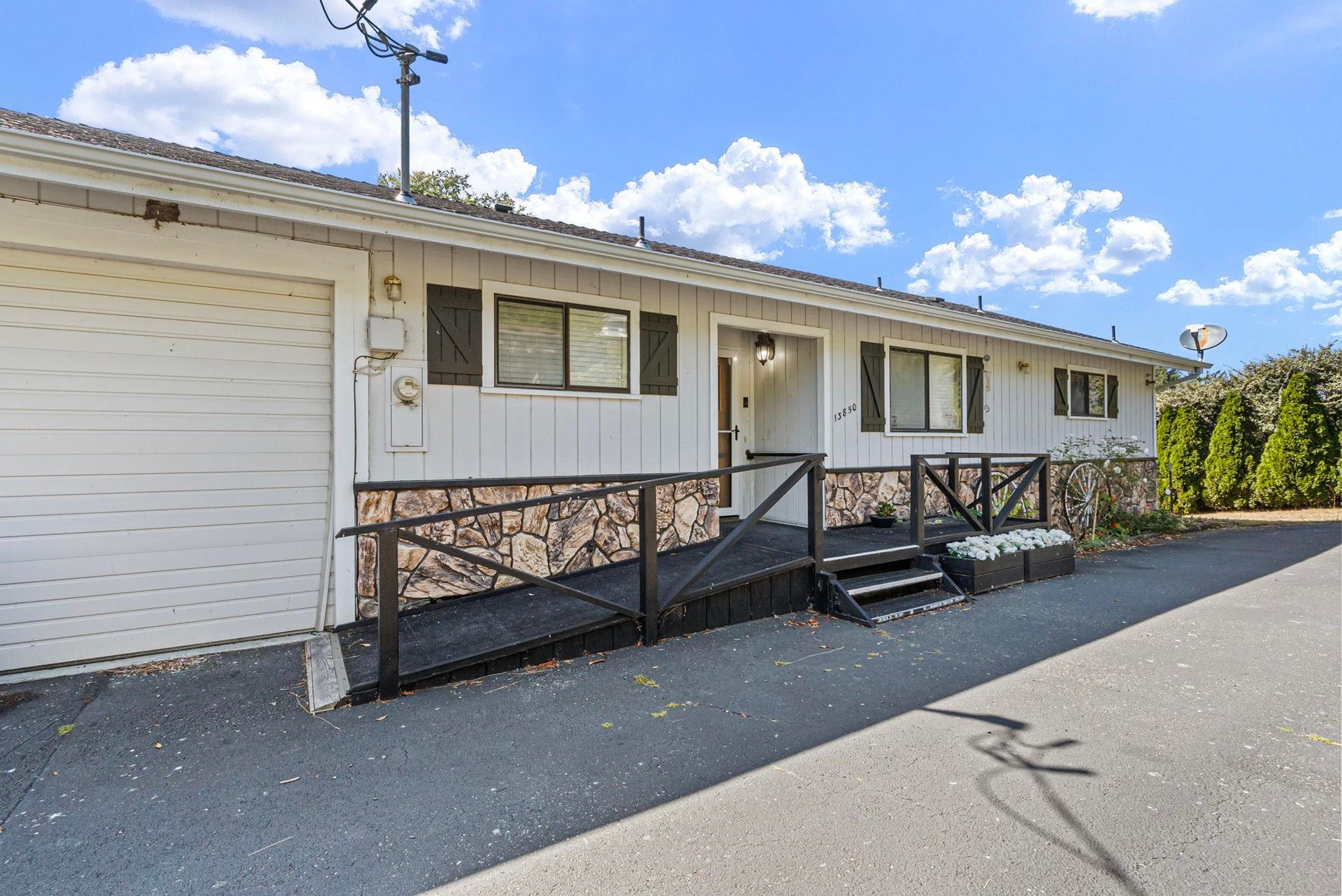 13850 Ocean View Drive, Smith River, CA 95567