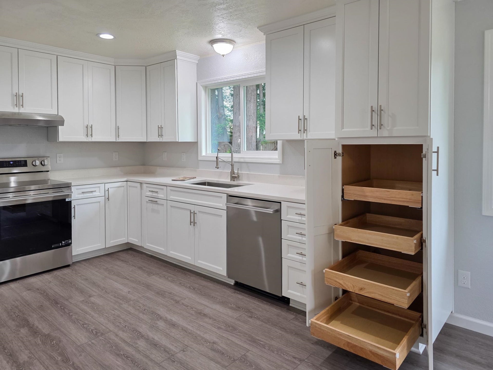 3191 Lake Earl Drive, Crescent City, CA 95531