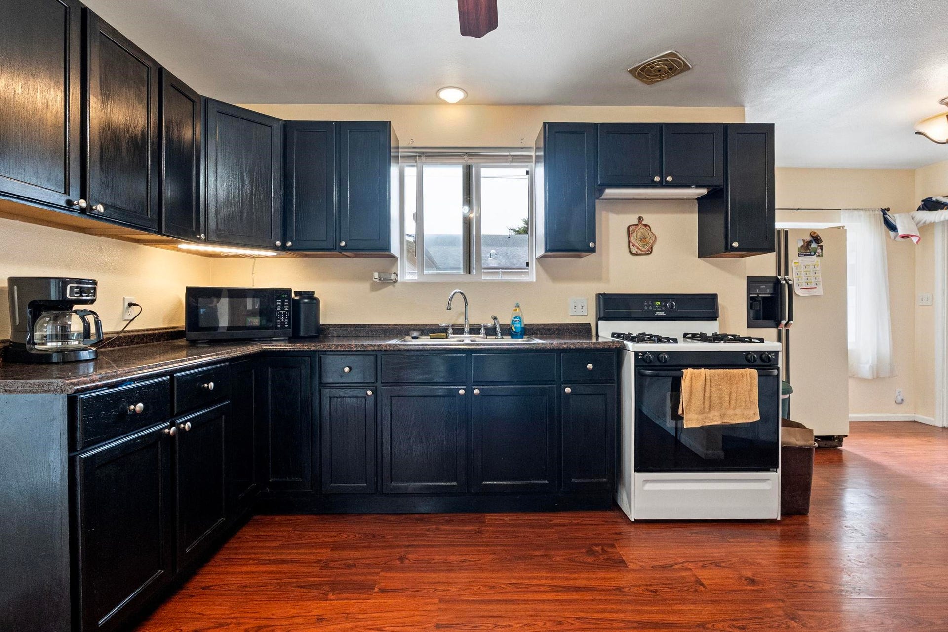 275 E Macken Avenue, Crescent, CA 95531-2717