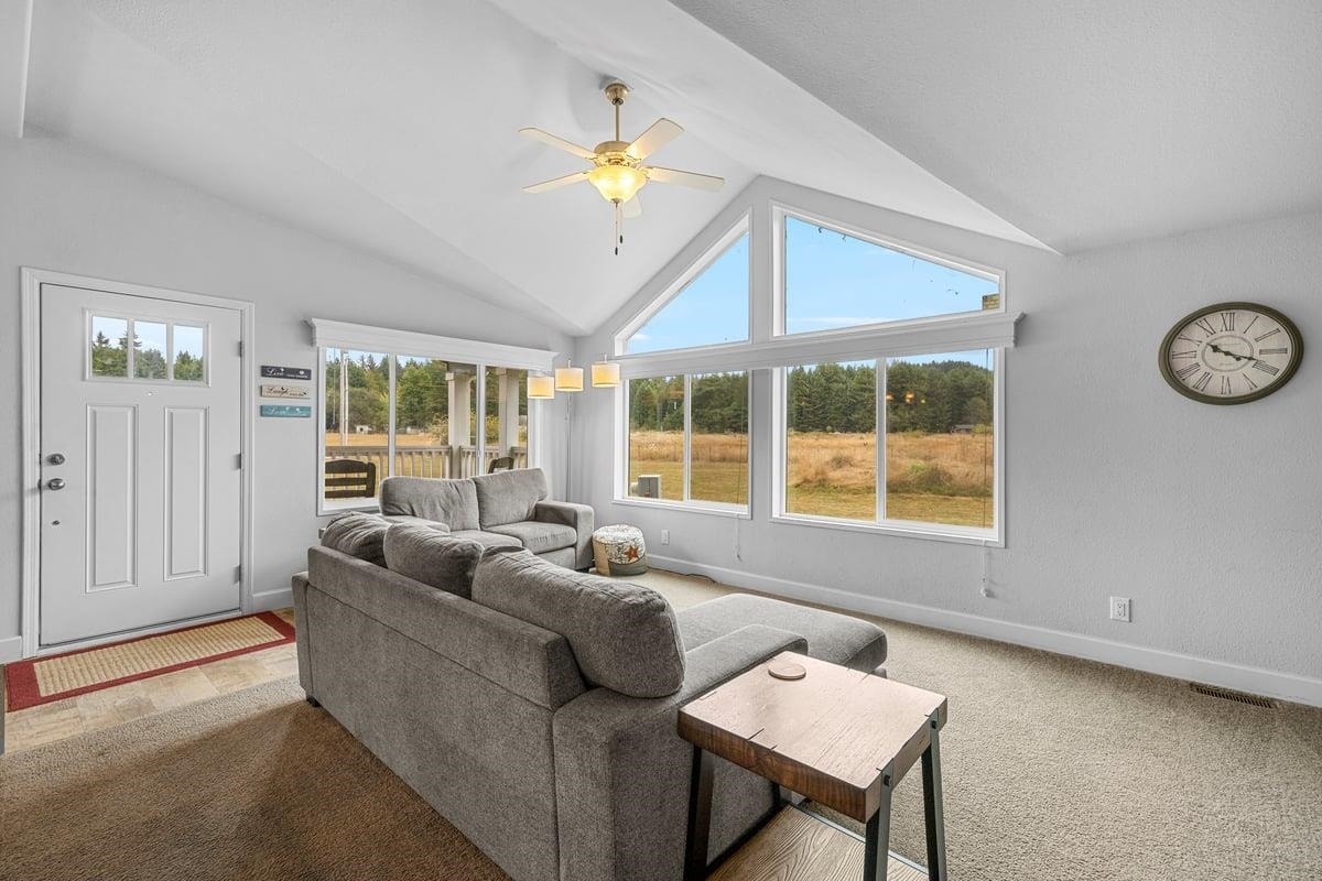 400 Paige Lane, Crescent City, CA 95531