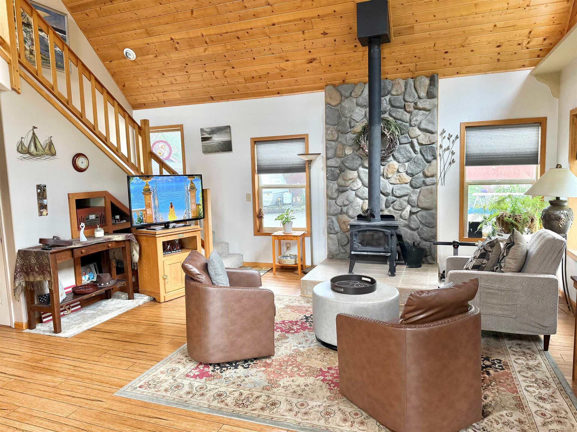 12541 Mouth of Smith River Road, Smith River, CA 95567