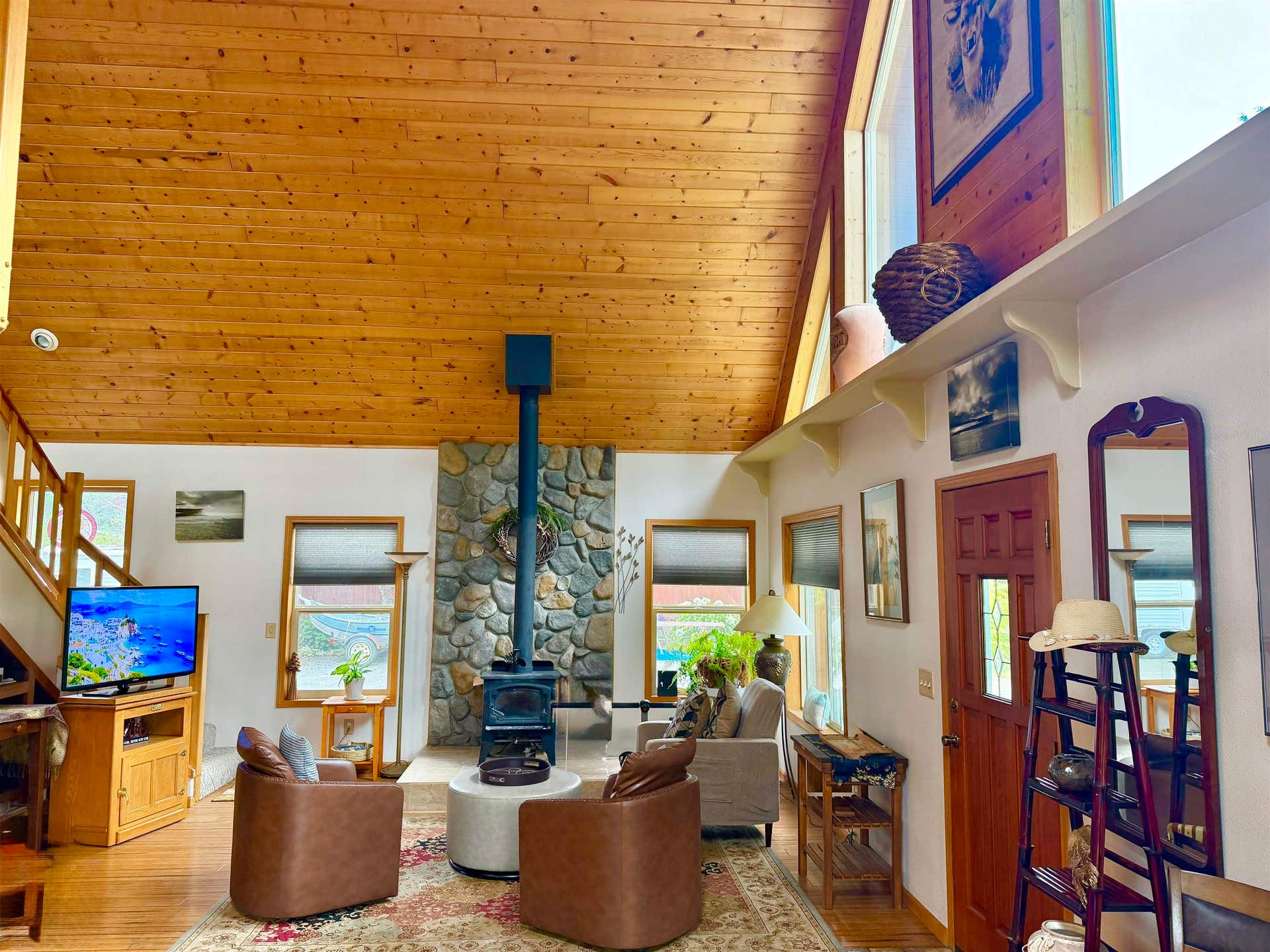 12541 Mouth of Smith River Road, Smith River, CA 95567