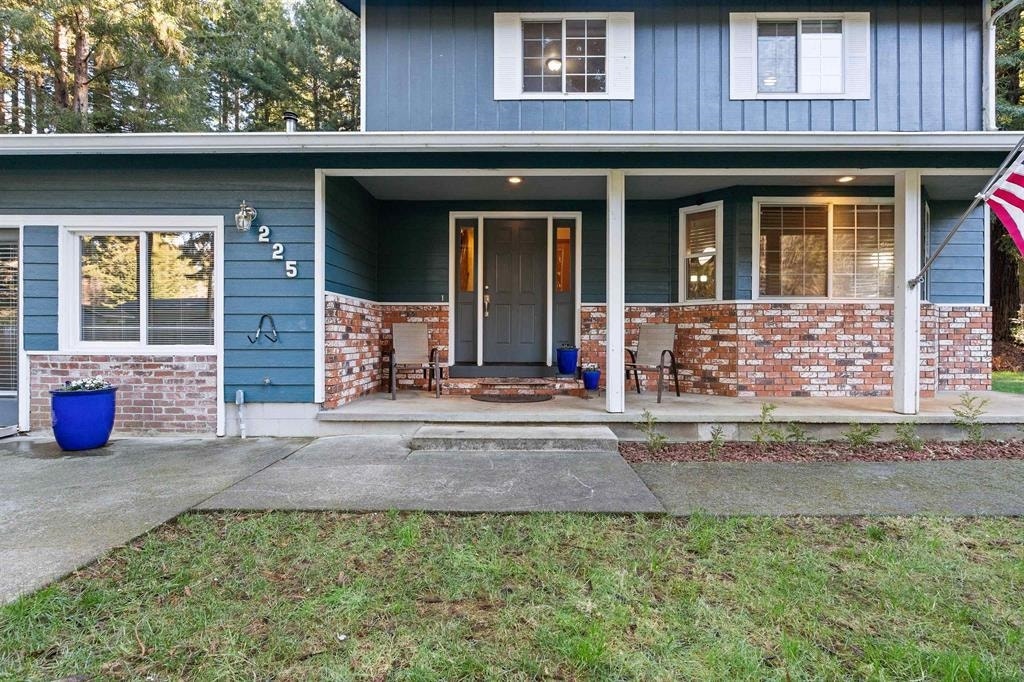 225 Kaitie Lane, Crescent City, CA 95531