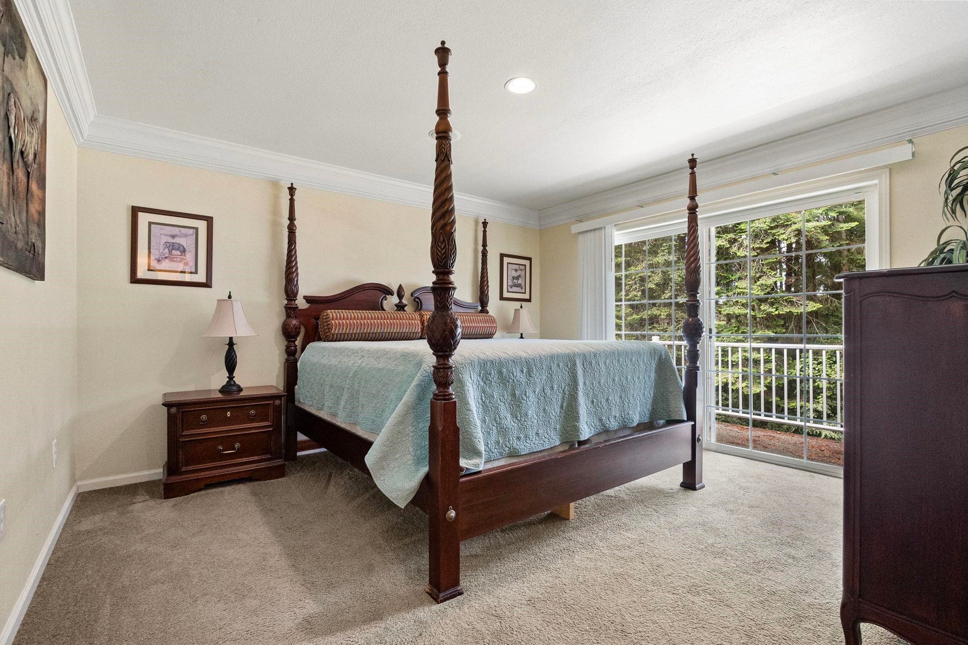 1020 Blackwell Lane, Crescent City, CA 95531-8810