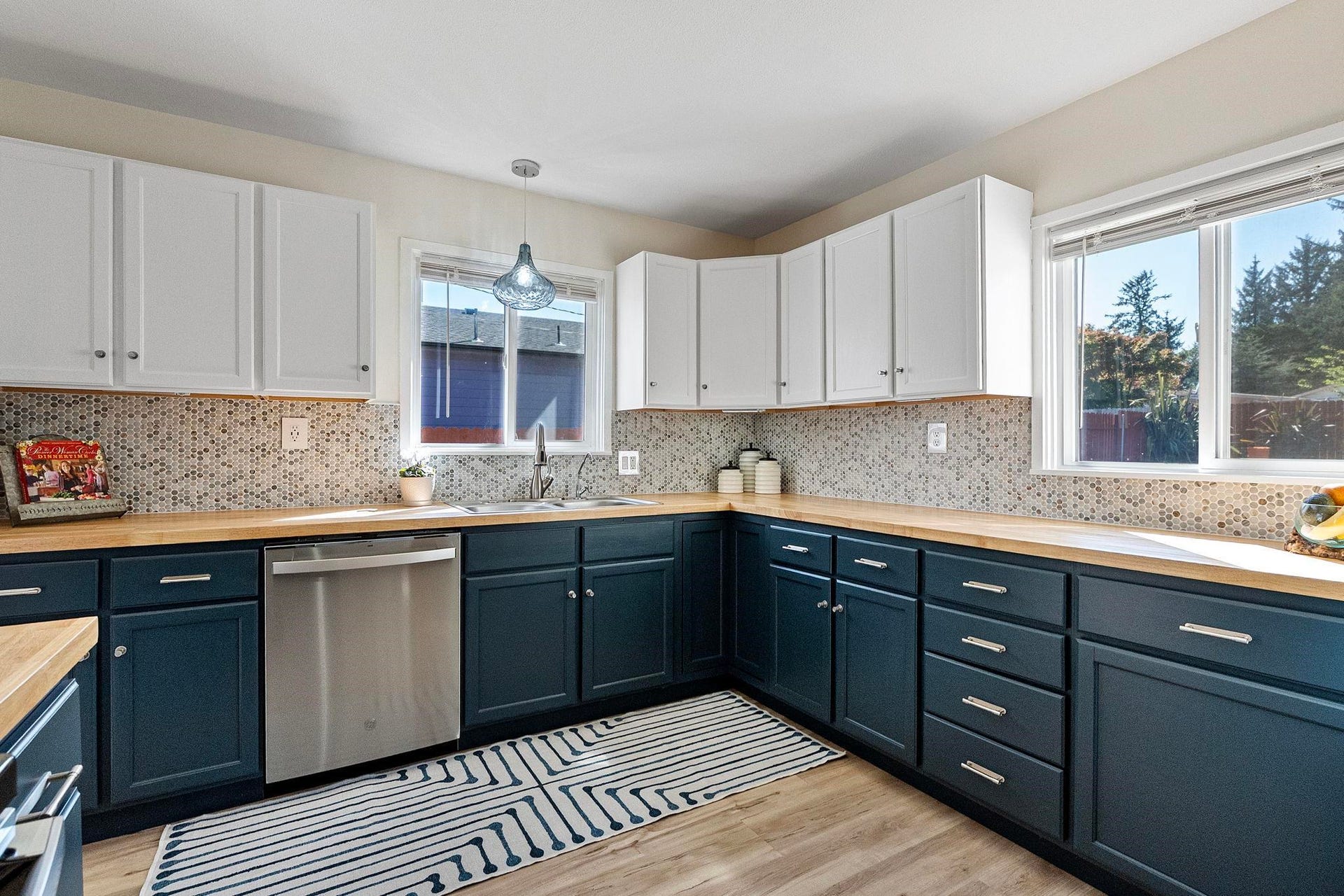 1390 California Street, Crescent City, CA 95531-2238