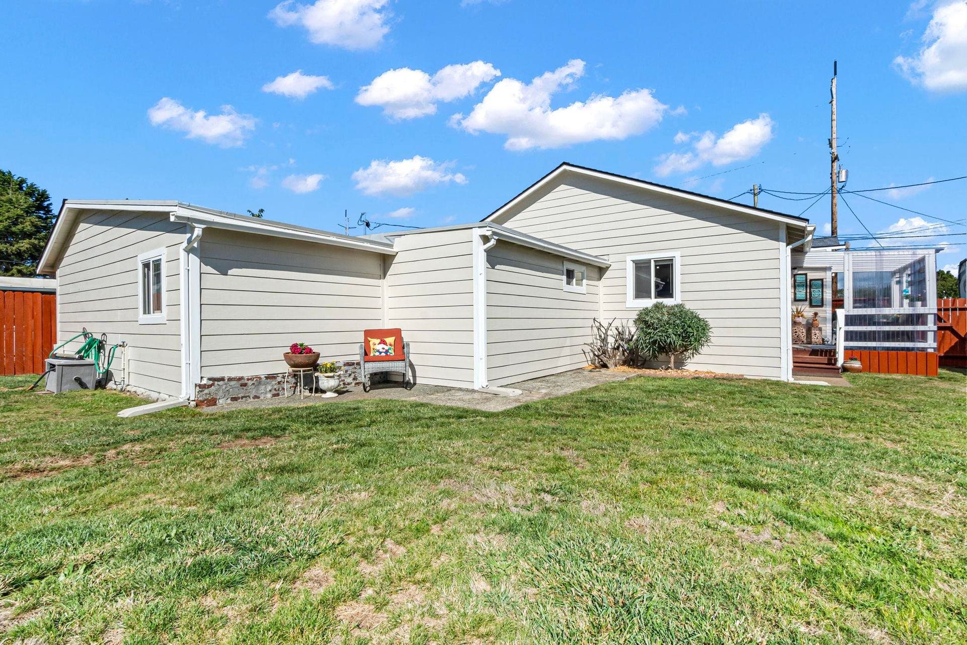1390 California Street, Crescent City, CA 95531-2238