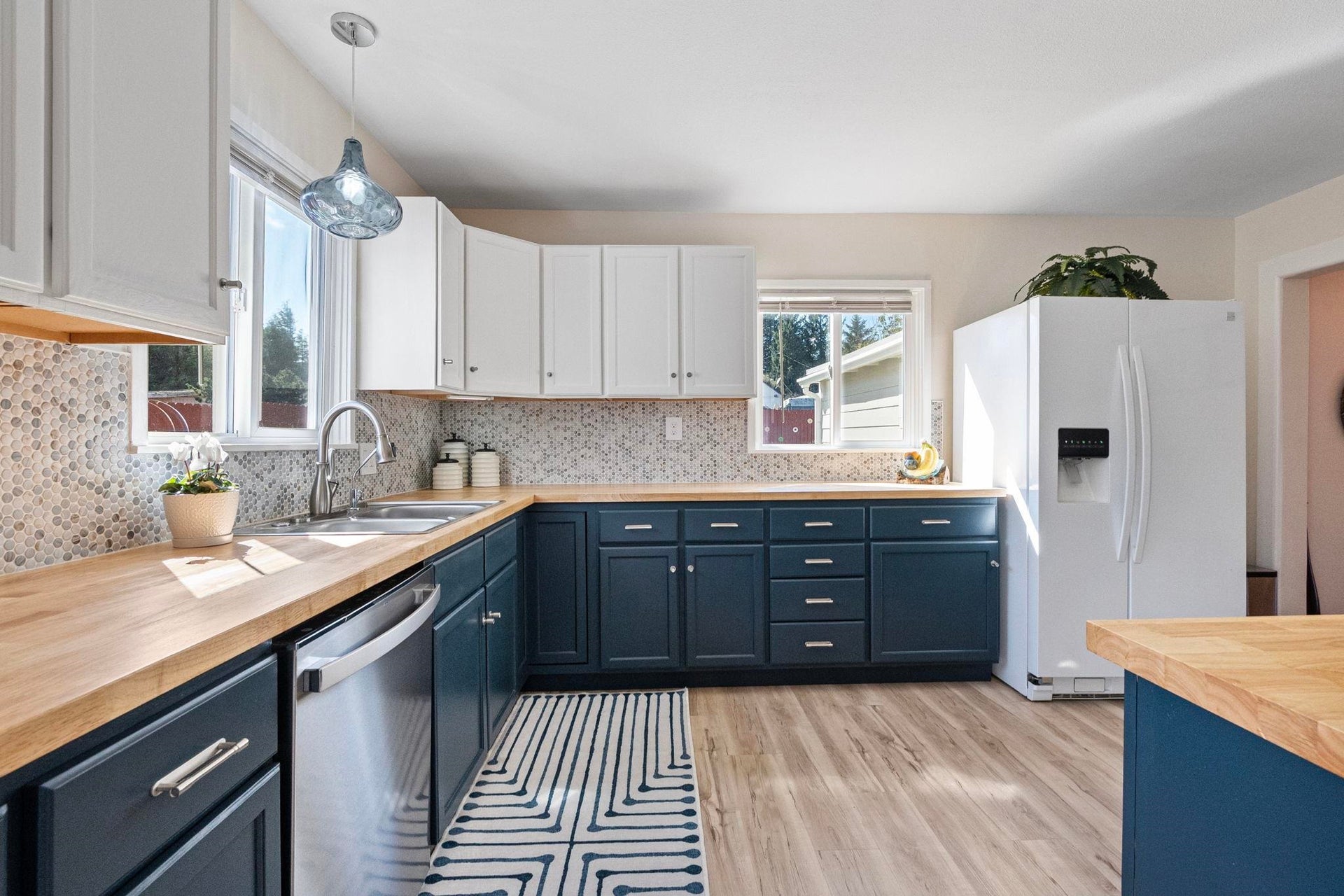 1390 California Street, Crescent City, CA 95531-2238