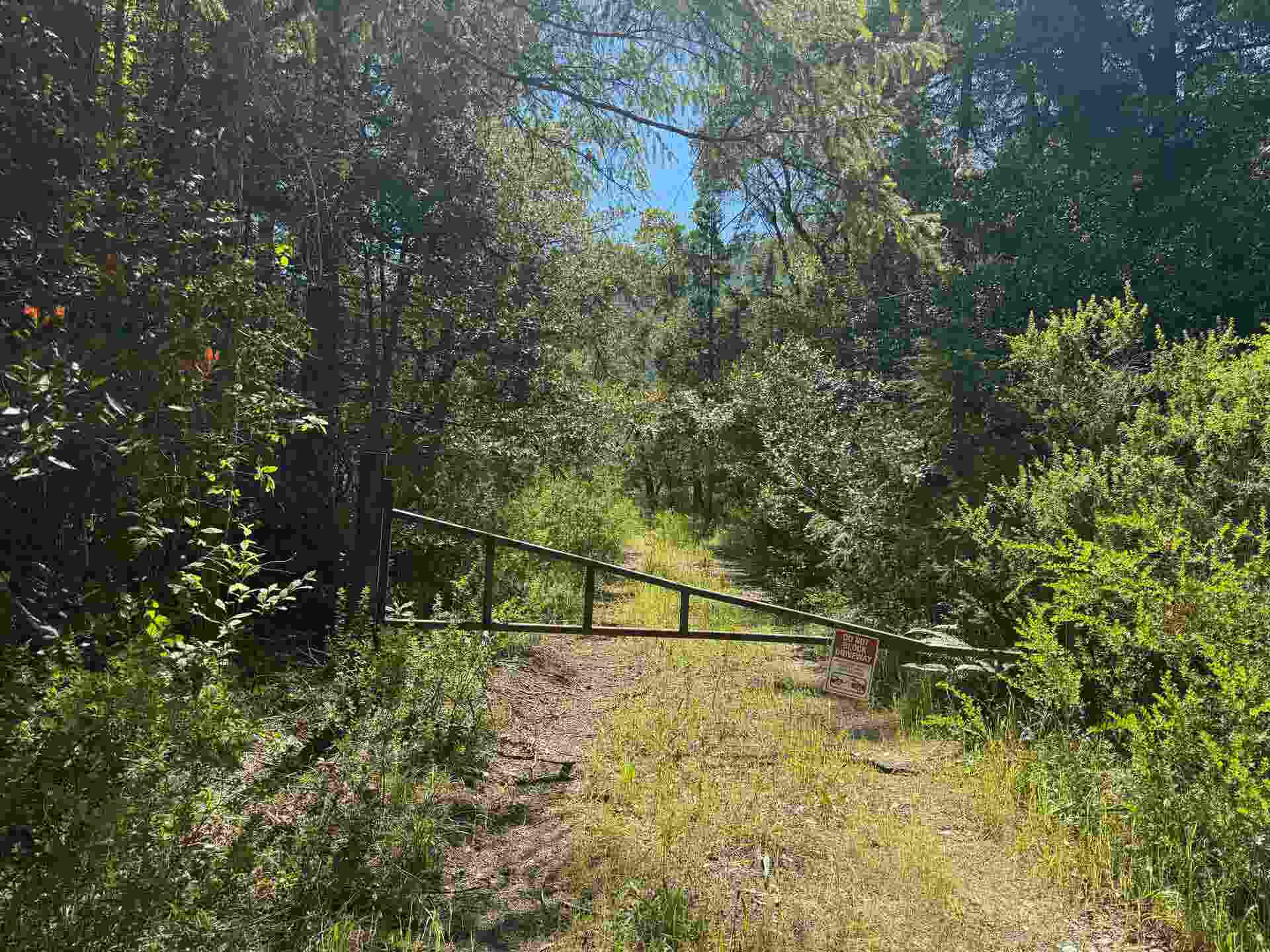 120 Lado Del Rio, Gasquet, CA 95543