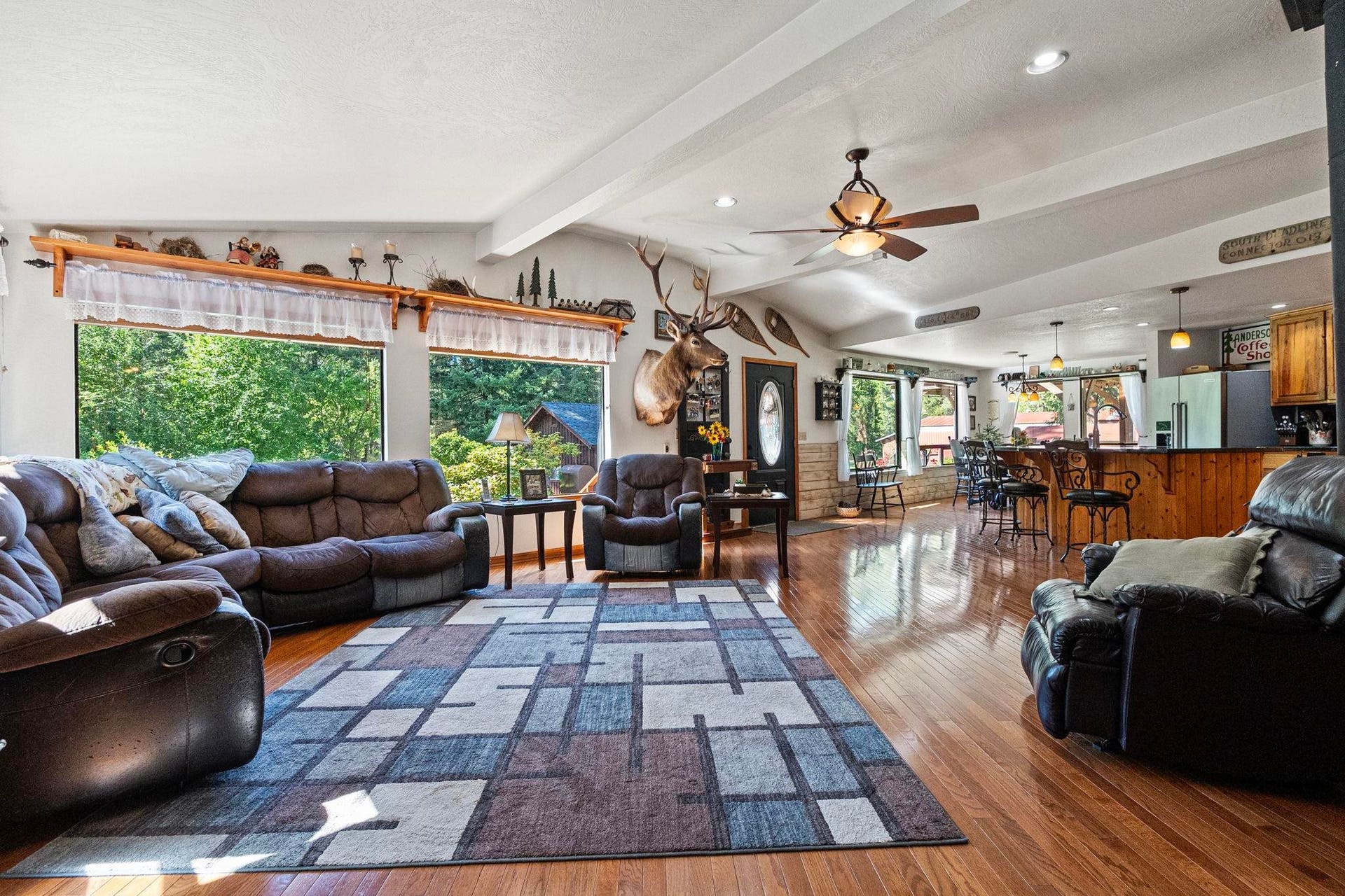 140 Lado Del Rio, Gasquet, CA 95543