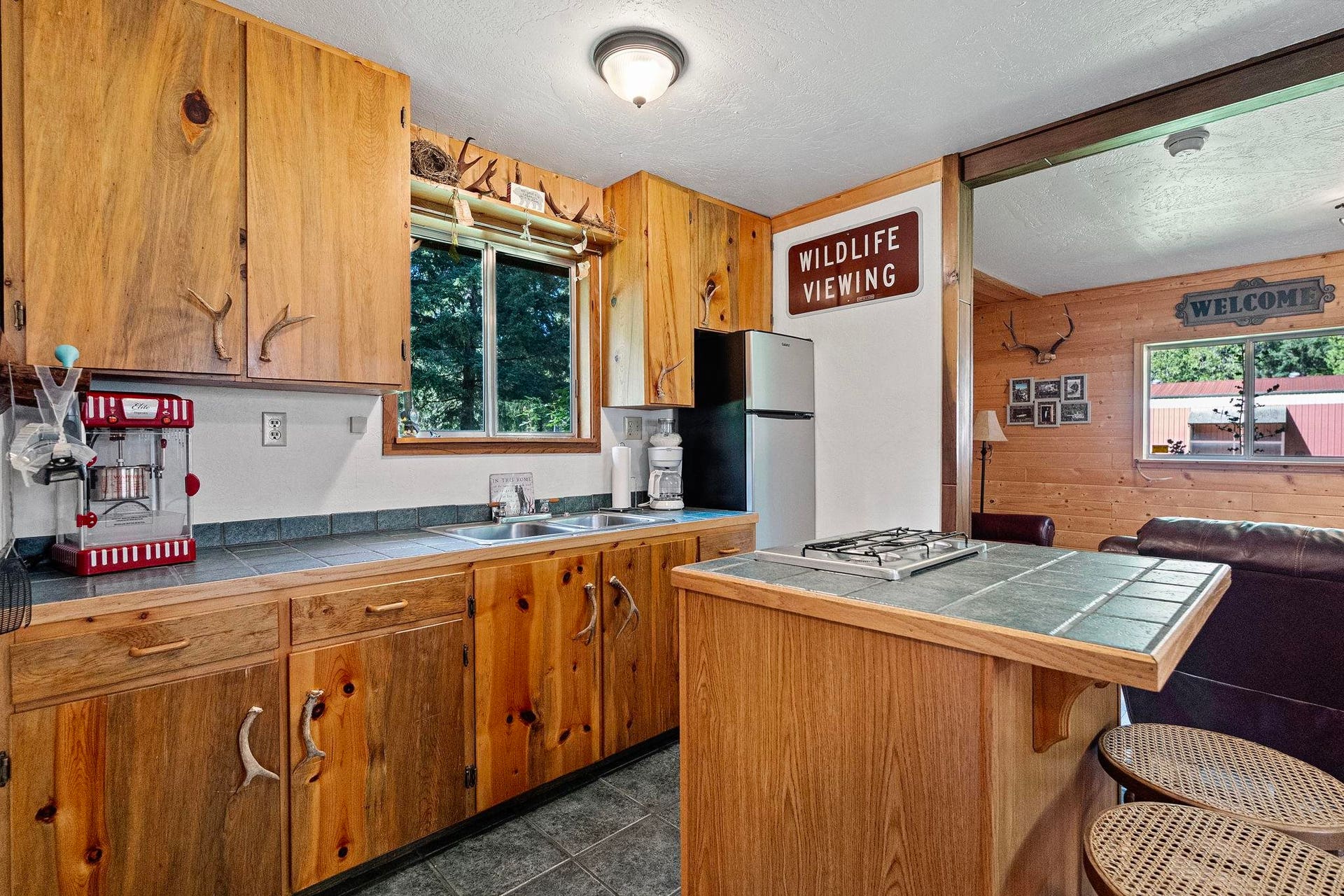 140 Lado Del Rio, Gasquet, CA 95543