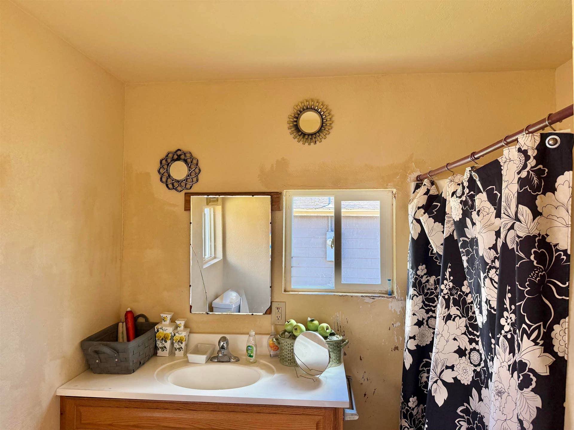 695 Macken Avenue, Crescent City, CA 95531-3056