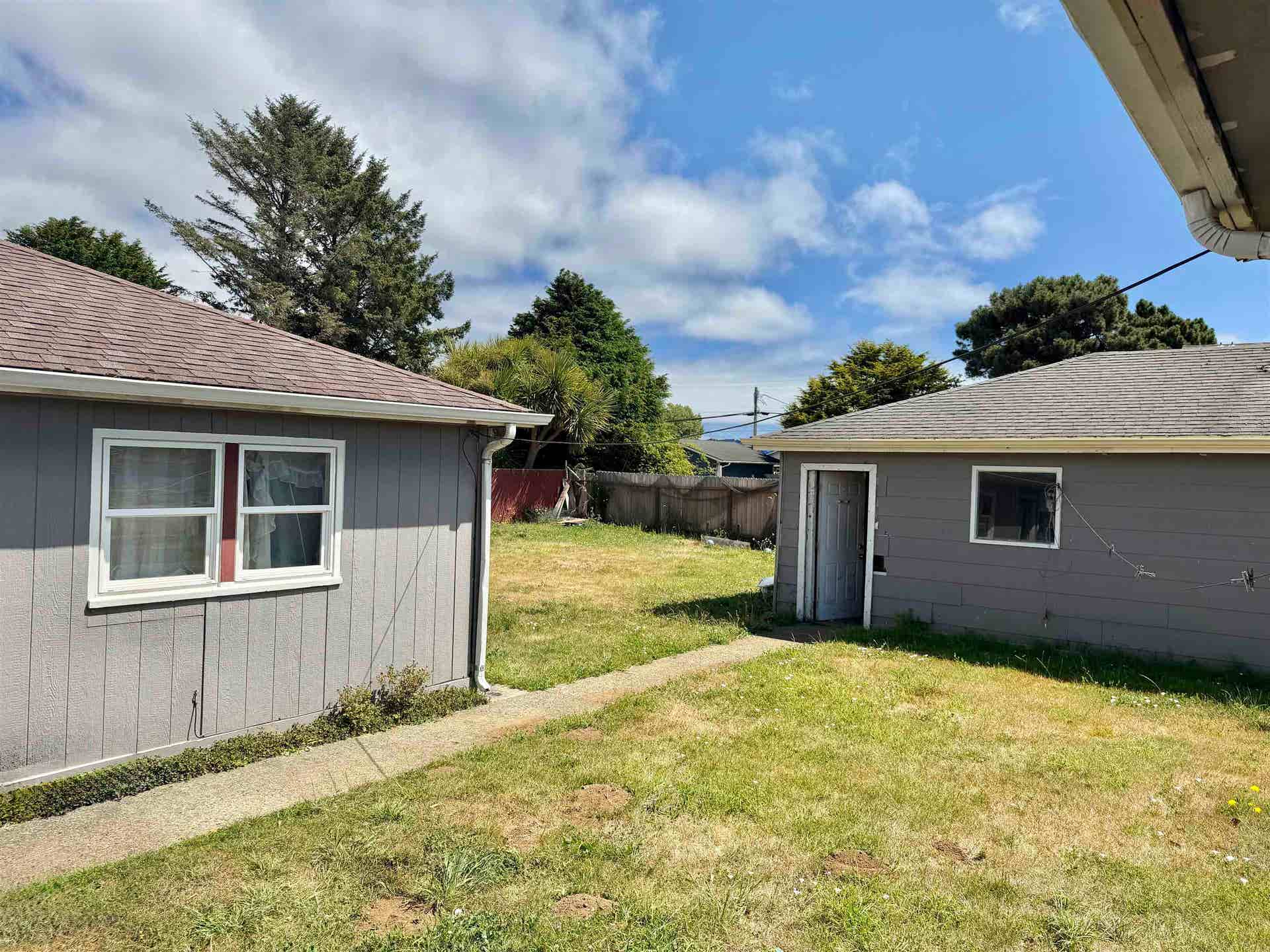 695 Macken Avenue, Crescent City, CA 95531-3056