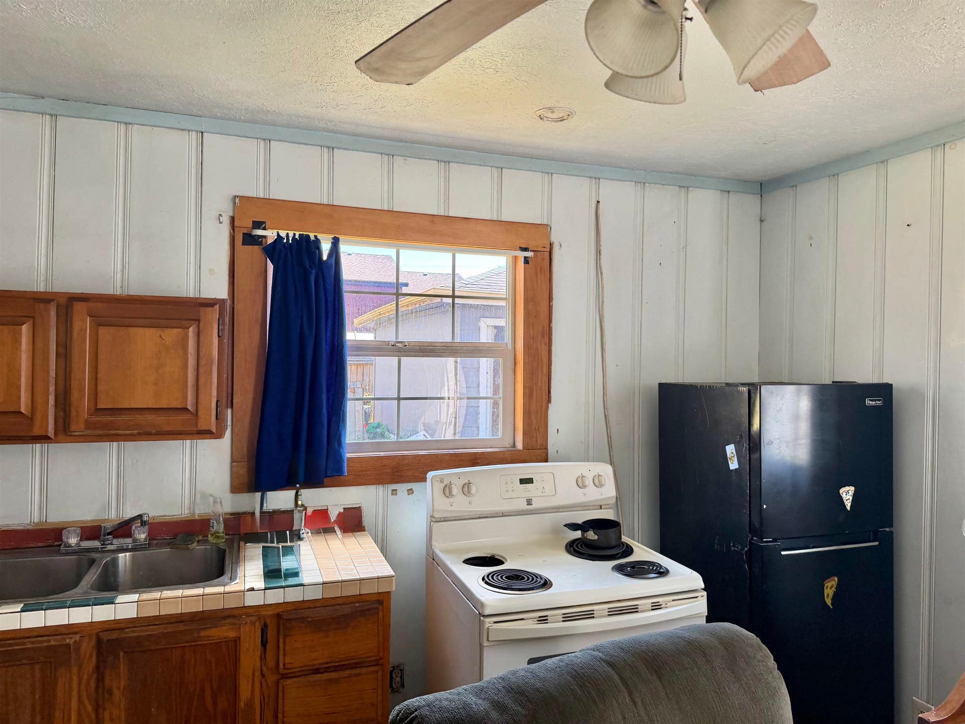 695 Macken Avenue, Crescent City, CA 95531-3056