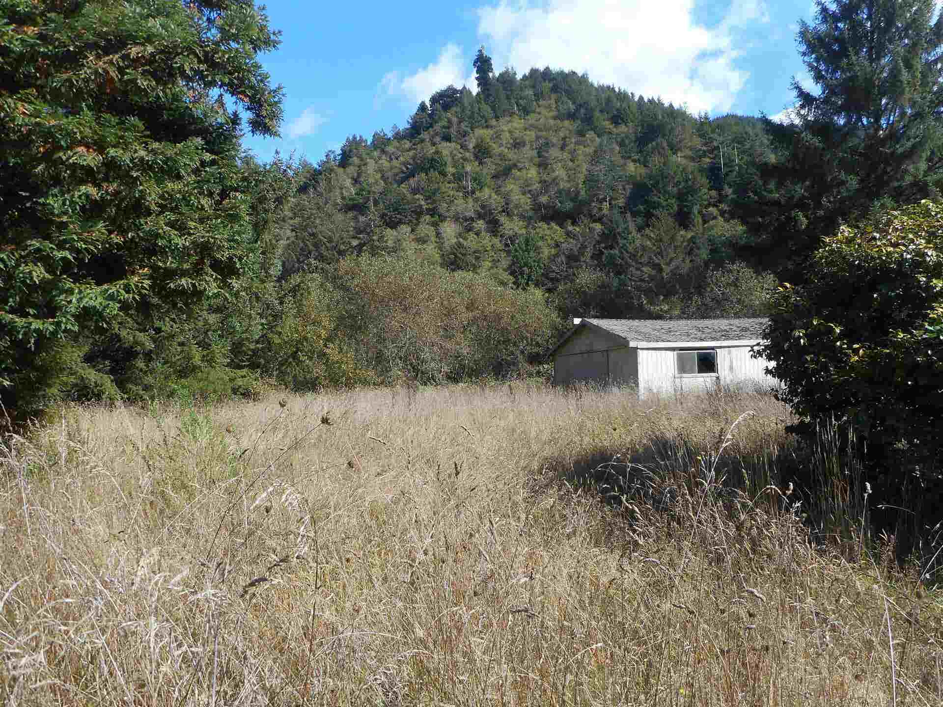 34 Duncan Road, Klamath, CA 95548