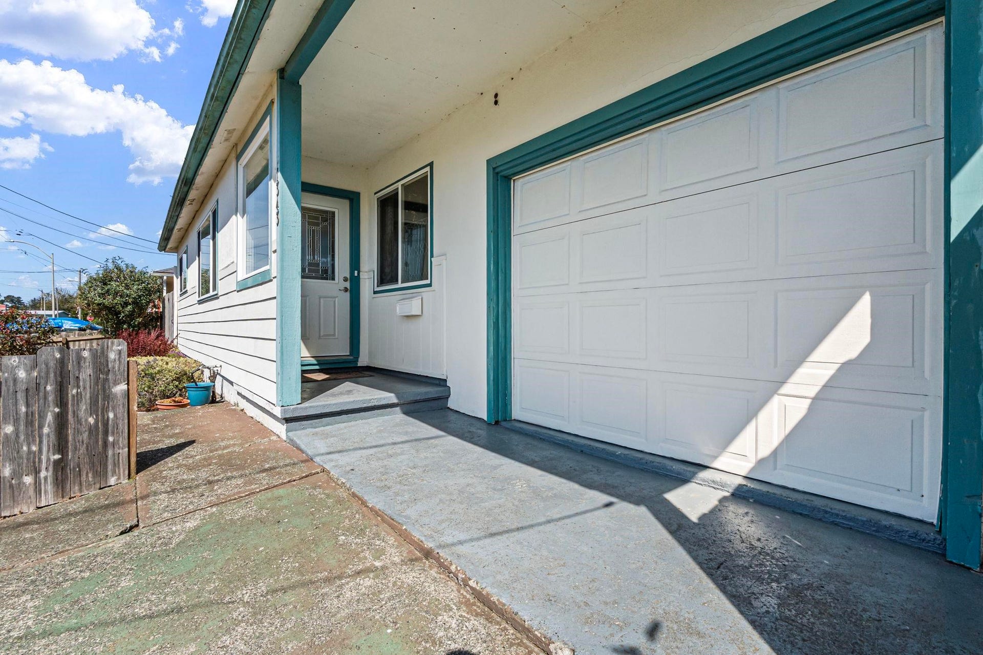 1343 Jaccard Street, Crescent City, CA 95531-8813